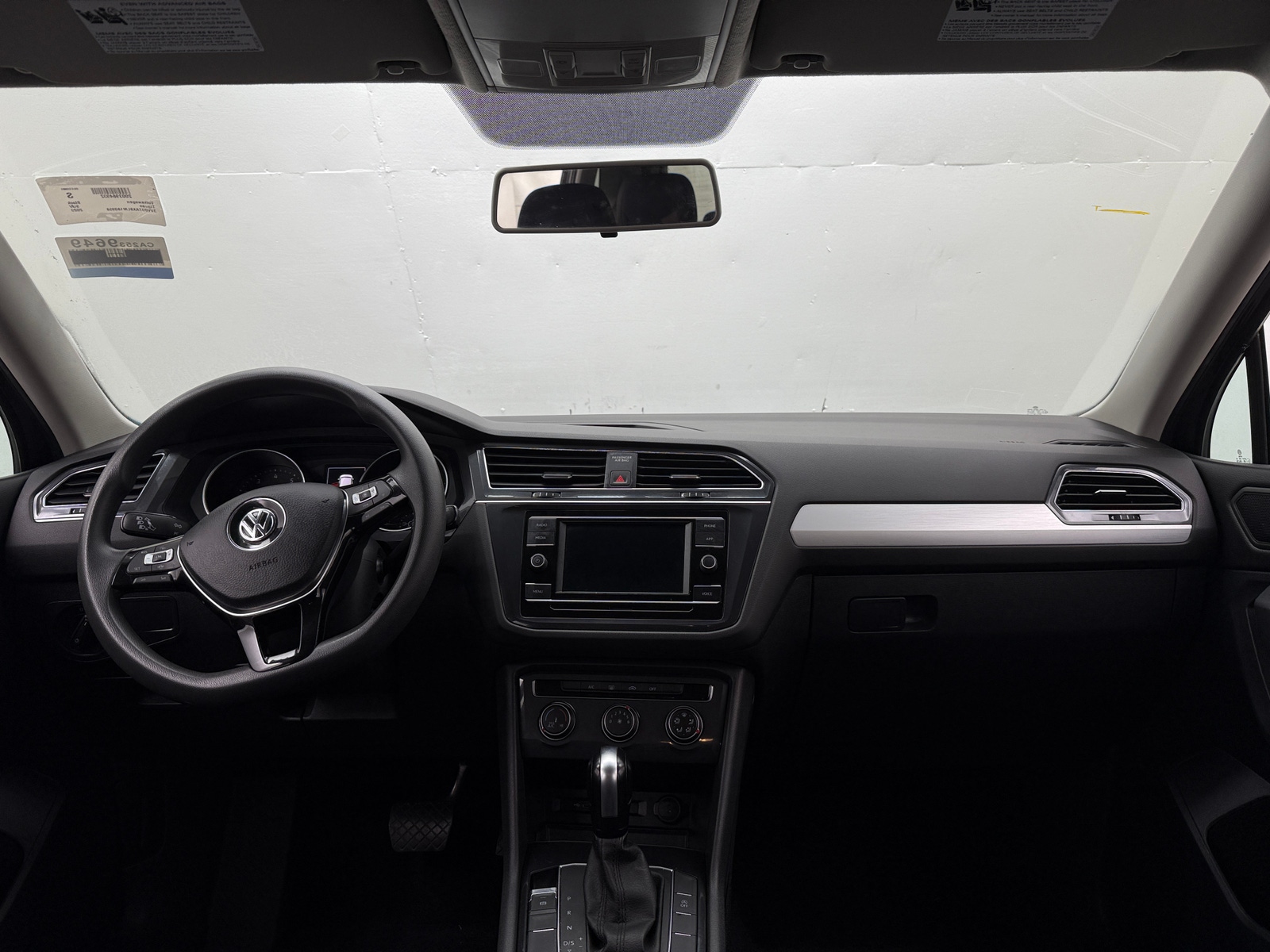 Thumbnail: 2020 Volkswagen Tiguan - 3