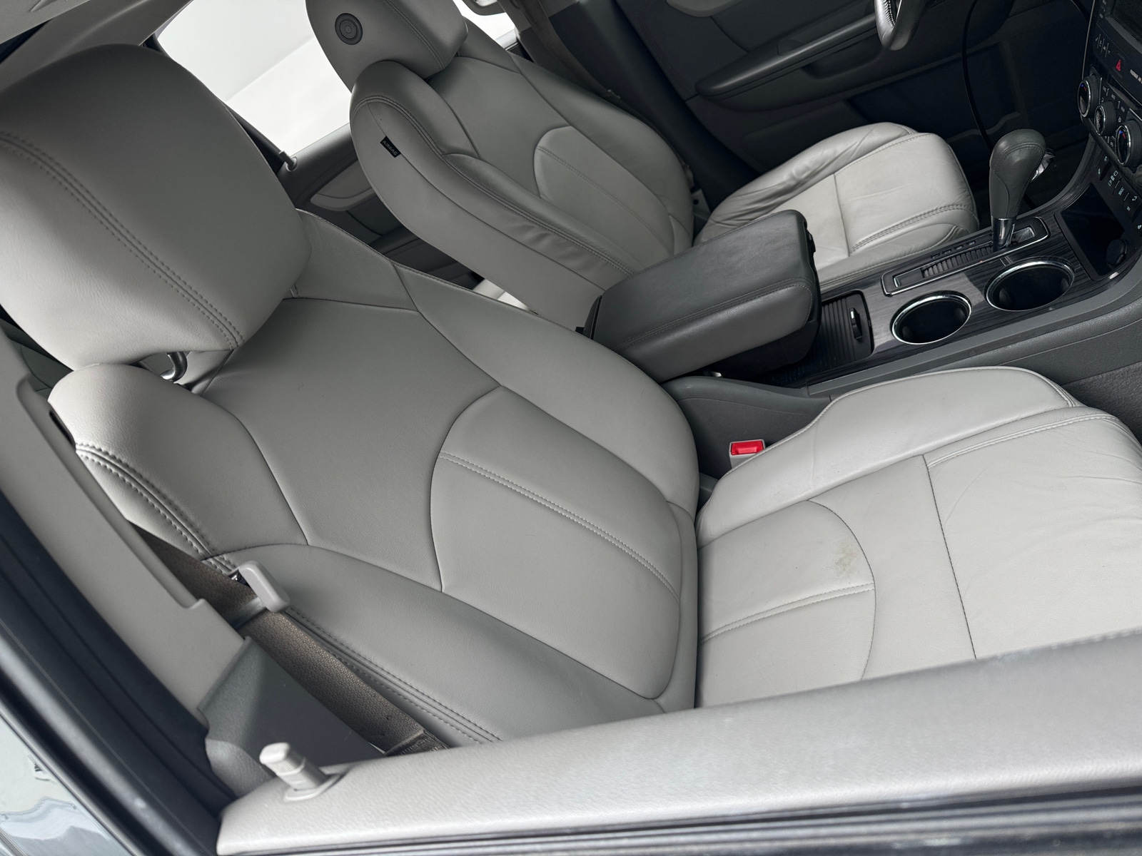 Thumbnail: 2014 Chevrolet Traverse - 2