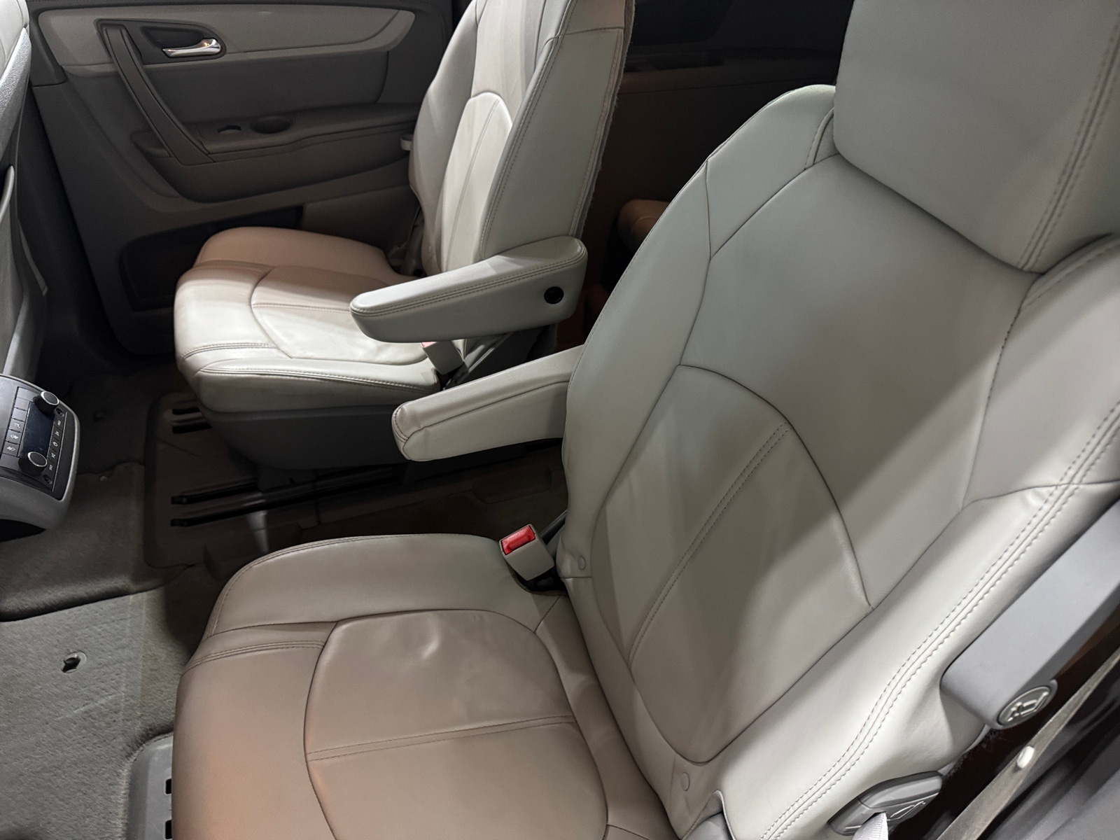 Thumbnail: 2014 Chevrolet Traverse - 6