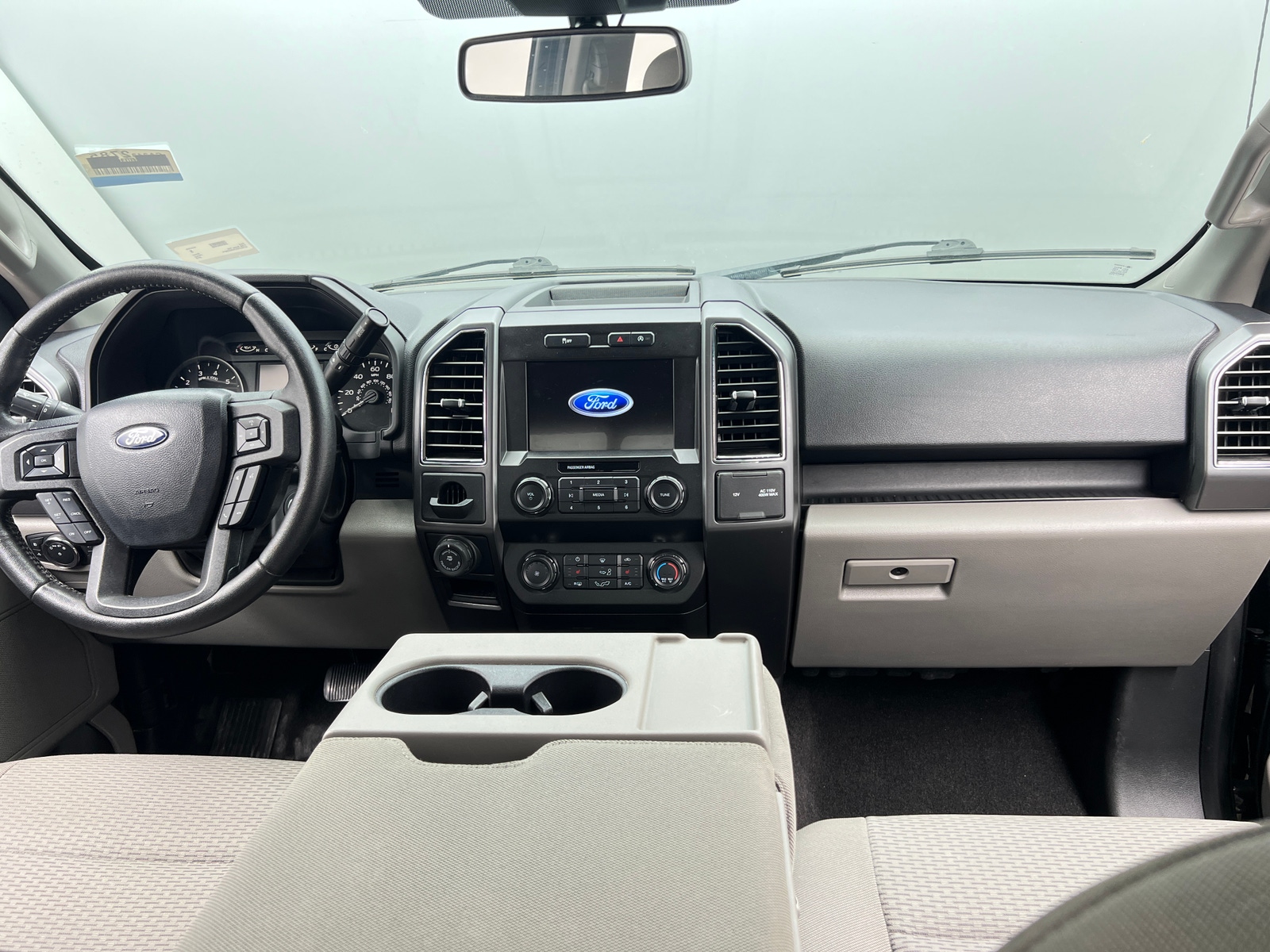 Thumbnail: 2019 Ford Econoline - 3