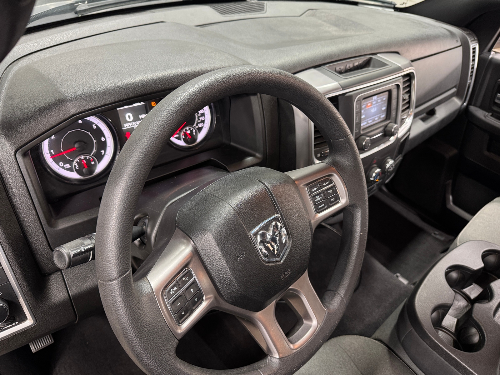Thumbnail: 2022 RAM 1500 Classic - 3