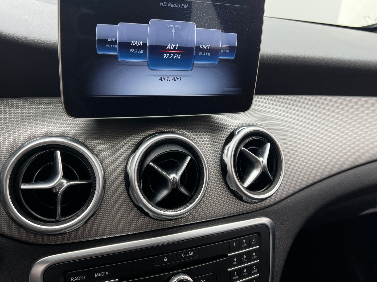 Thumbnail: 2020 Mercedes-Benz GLA - 3
