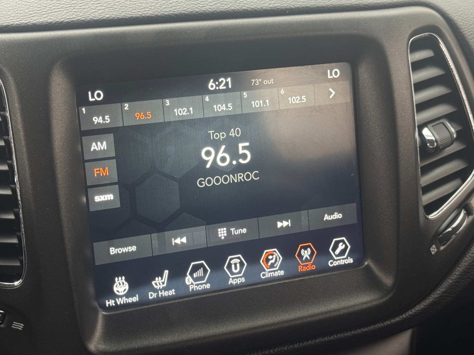 Thumbnail: 2018 Jeep Compass - 3