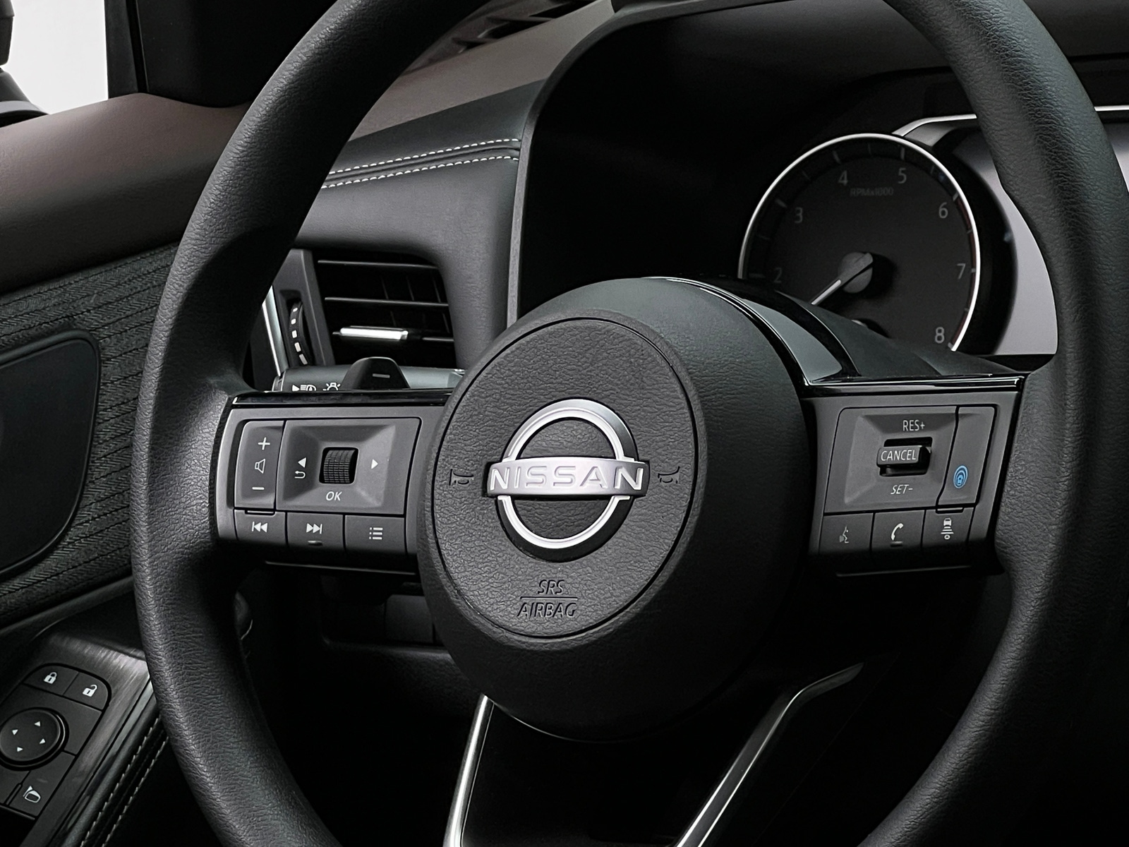 Thumbnail: 2023 Nissan Rogue - 5