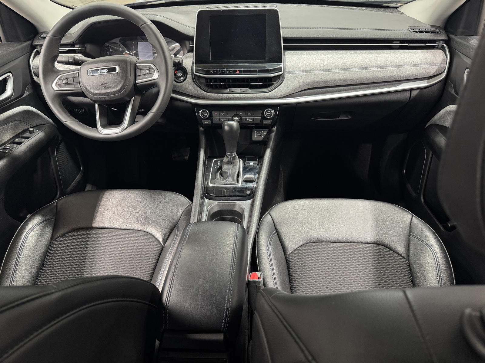 Thumbnail: 2022 Jeep Compass - 3