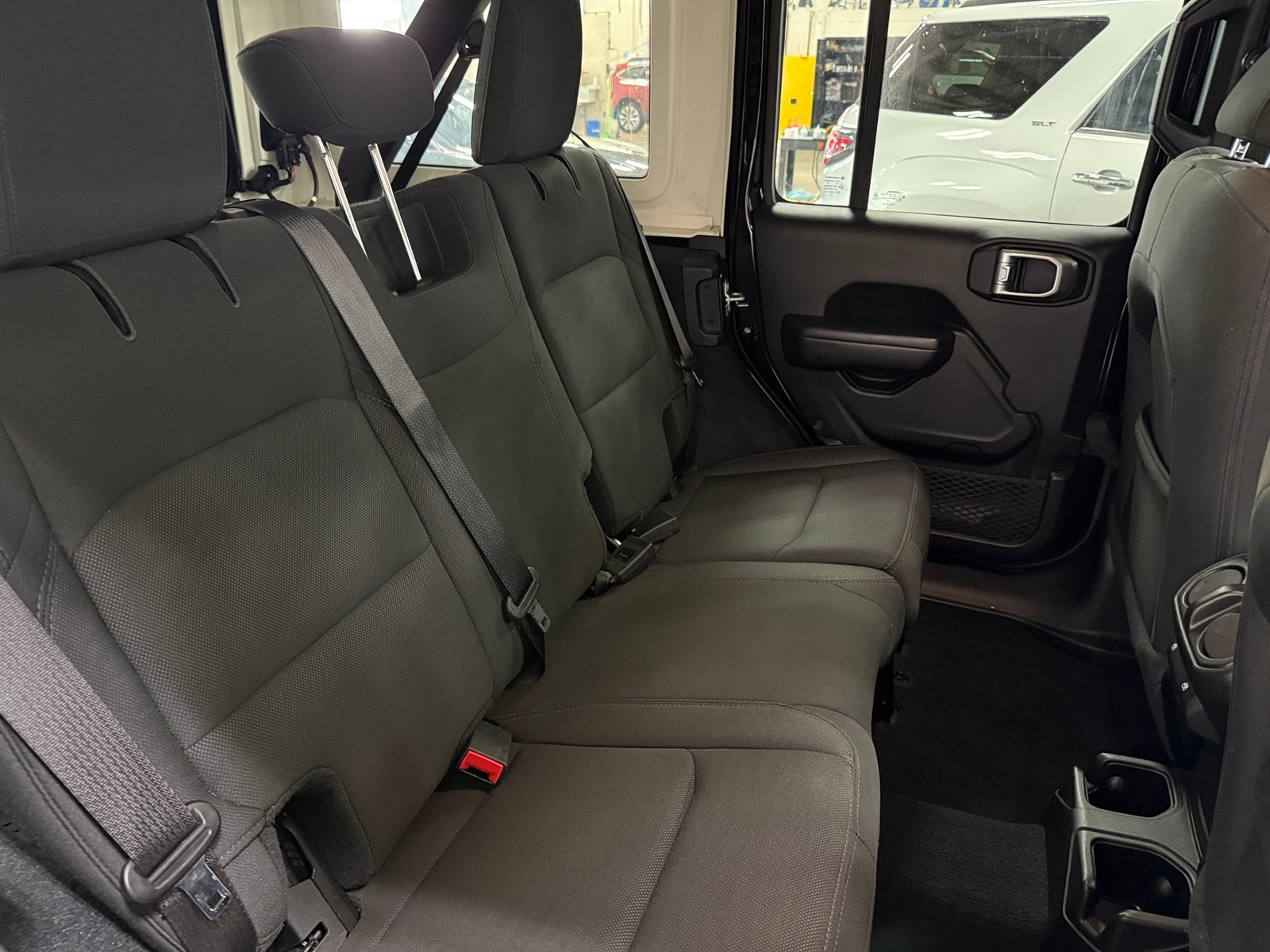 Thumbnail: 2019 Jeep Wrangler - 6