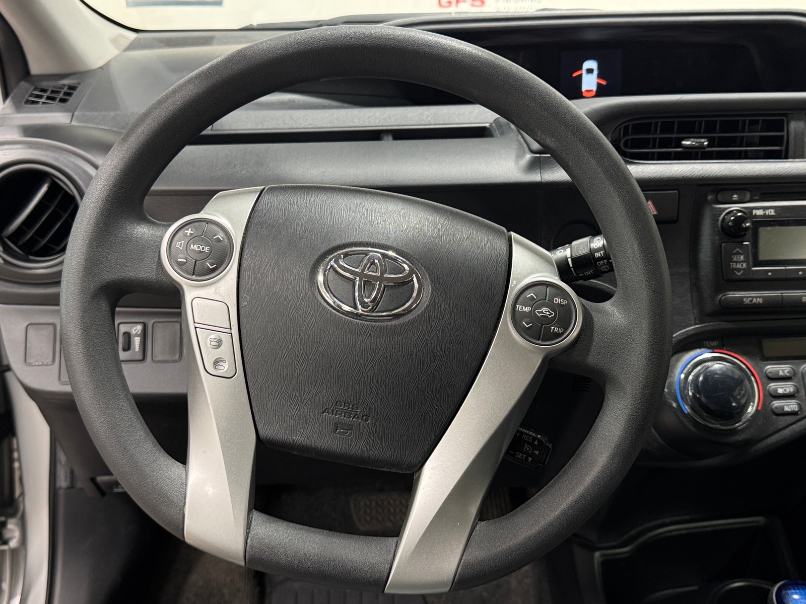 Thumbnail: 2013 Toyota Prius c - 4