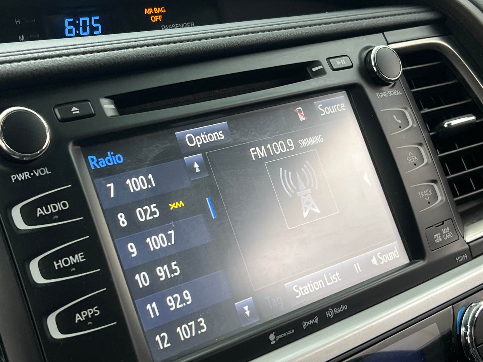 Thumbnail: 2016 Toyota Highlander - 3