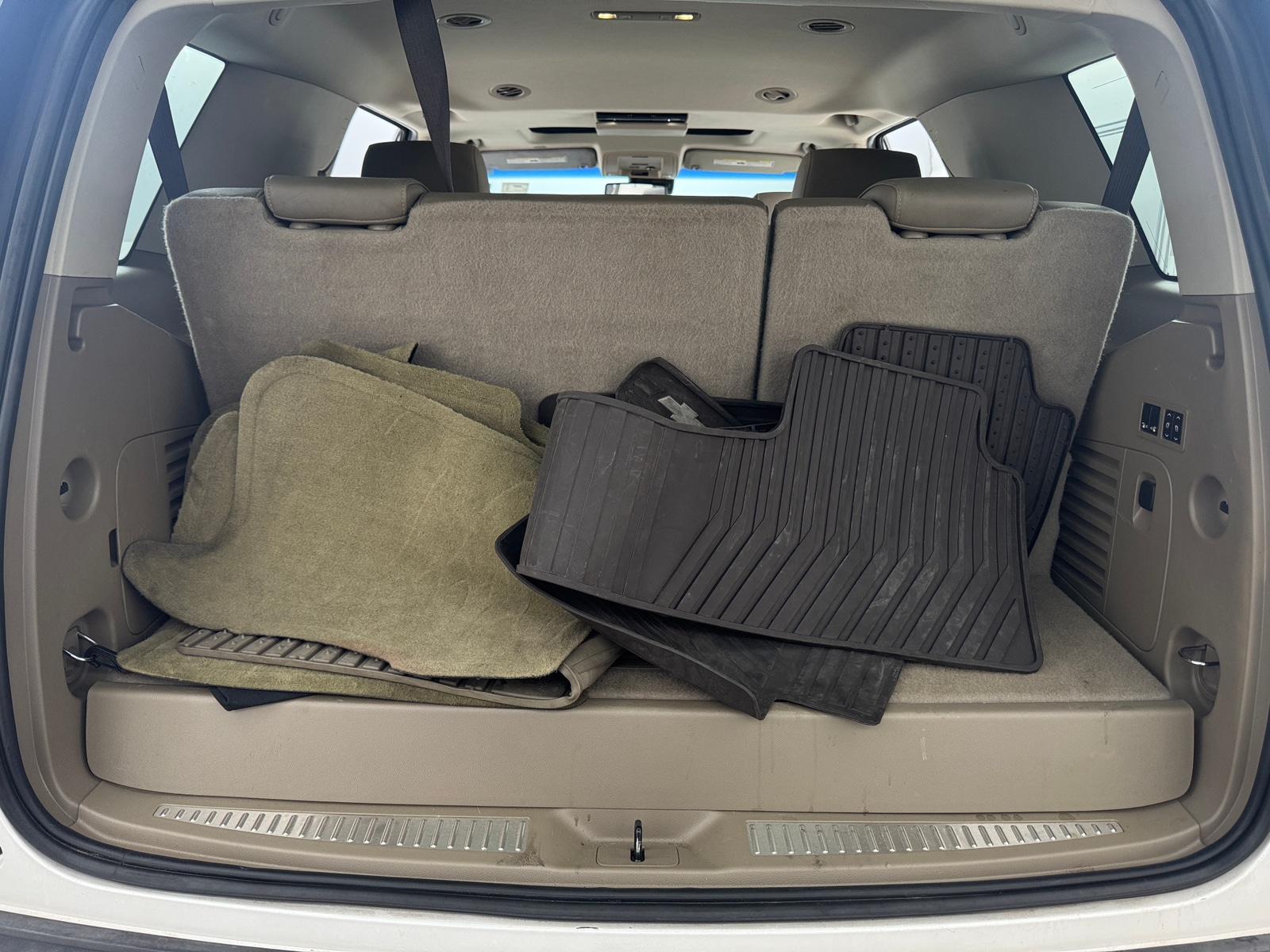 Thumbnail: 2017 Chevrolet Tahoe - 6
