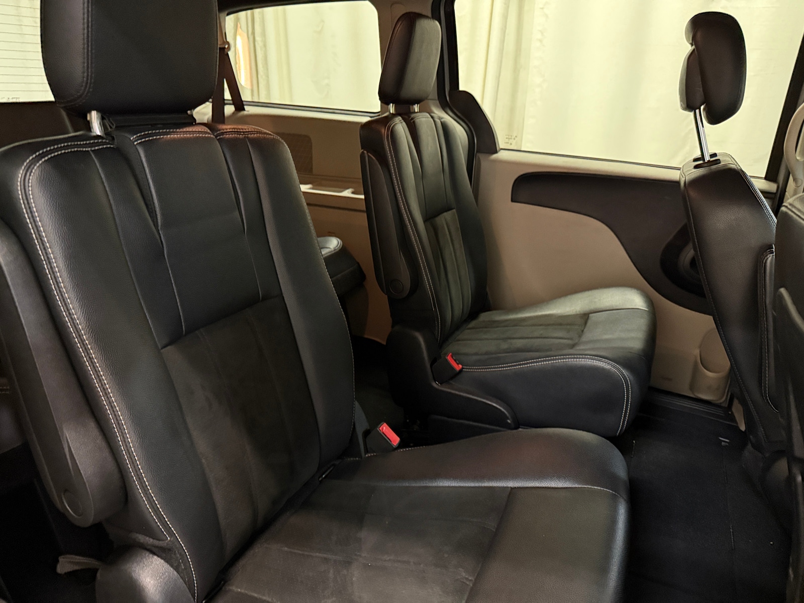 Thumbnail: 2019 Dodge Grand Caravan - 6