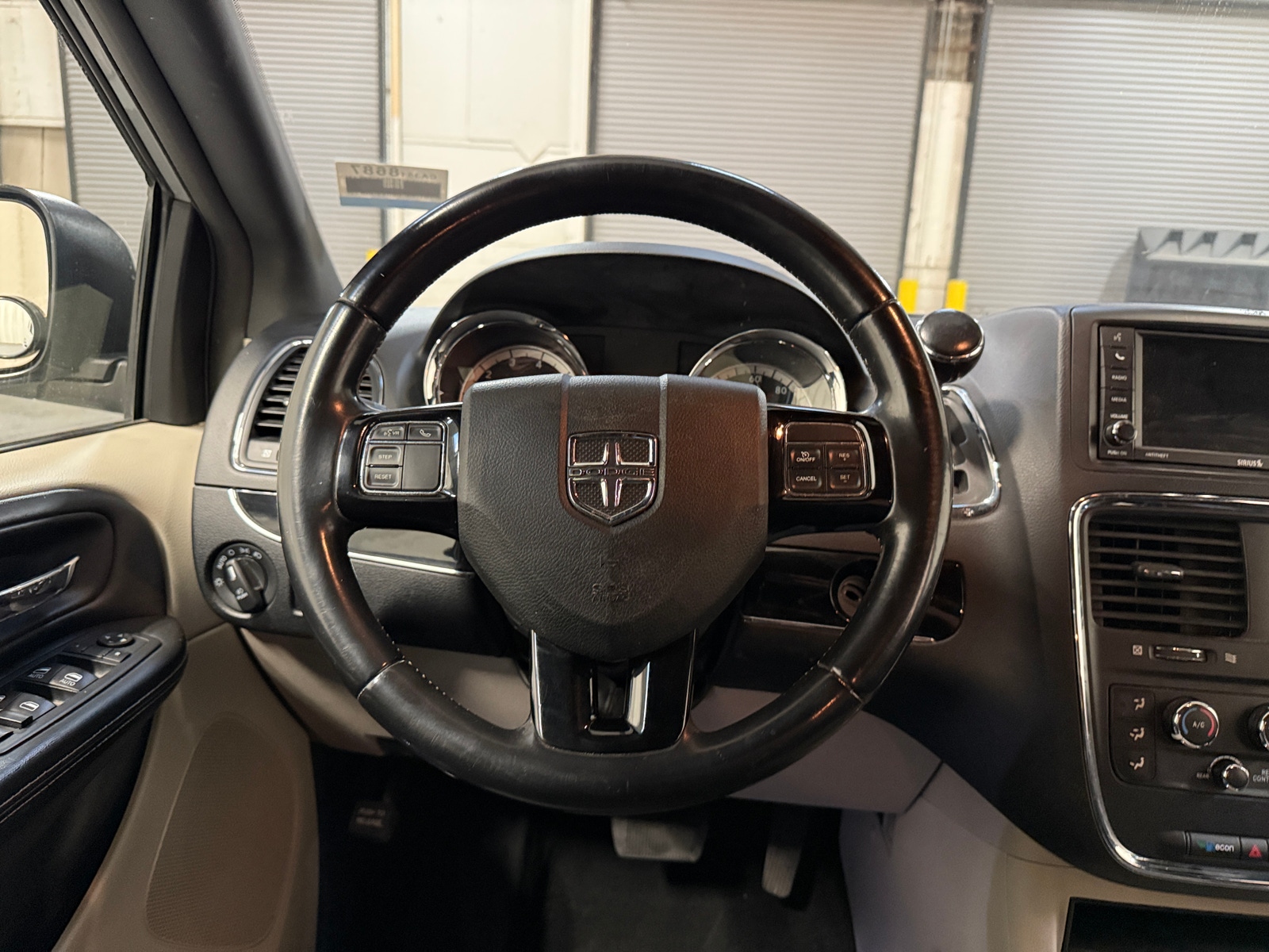 Thumbnail: 2019 Dodge Grand Caravan - 5