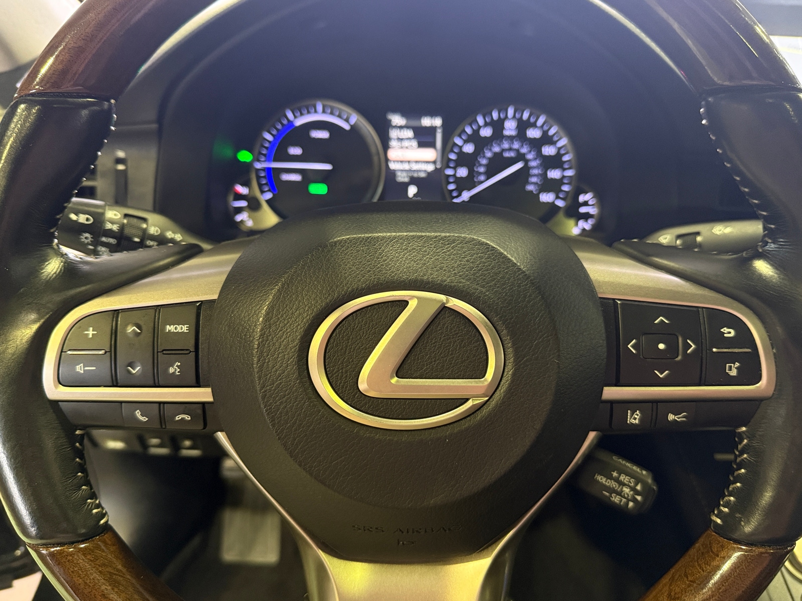 Thumbnail: 2018 Lexus ES - 4