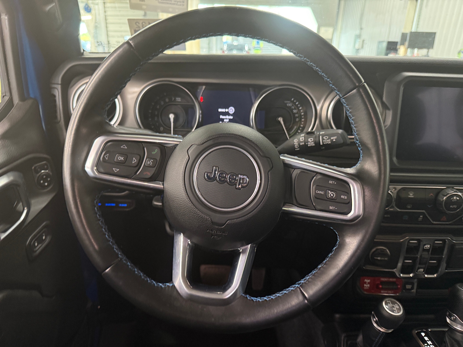 Thumbnail: 2022 Jeep Wrangler - 5
