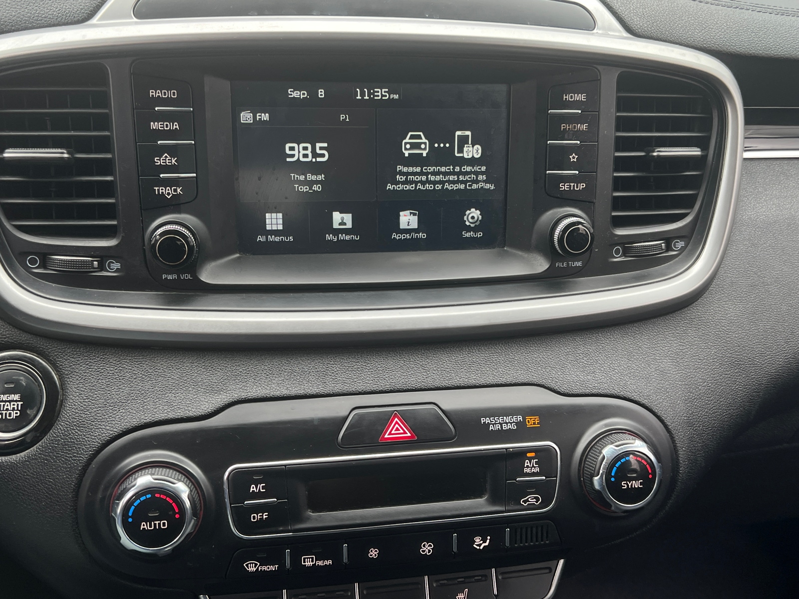 Thumbnail: 2020 Kia Sorento - 4