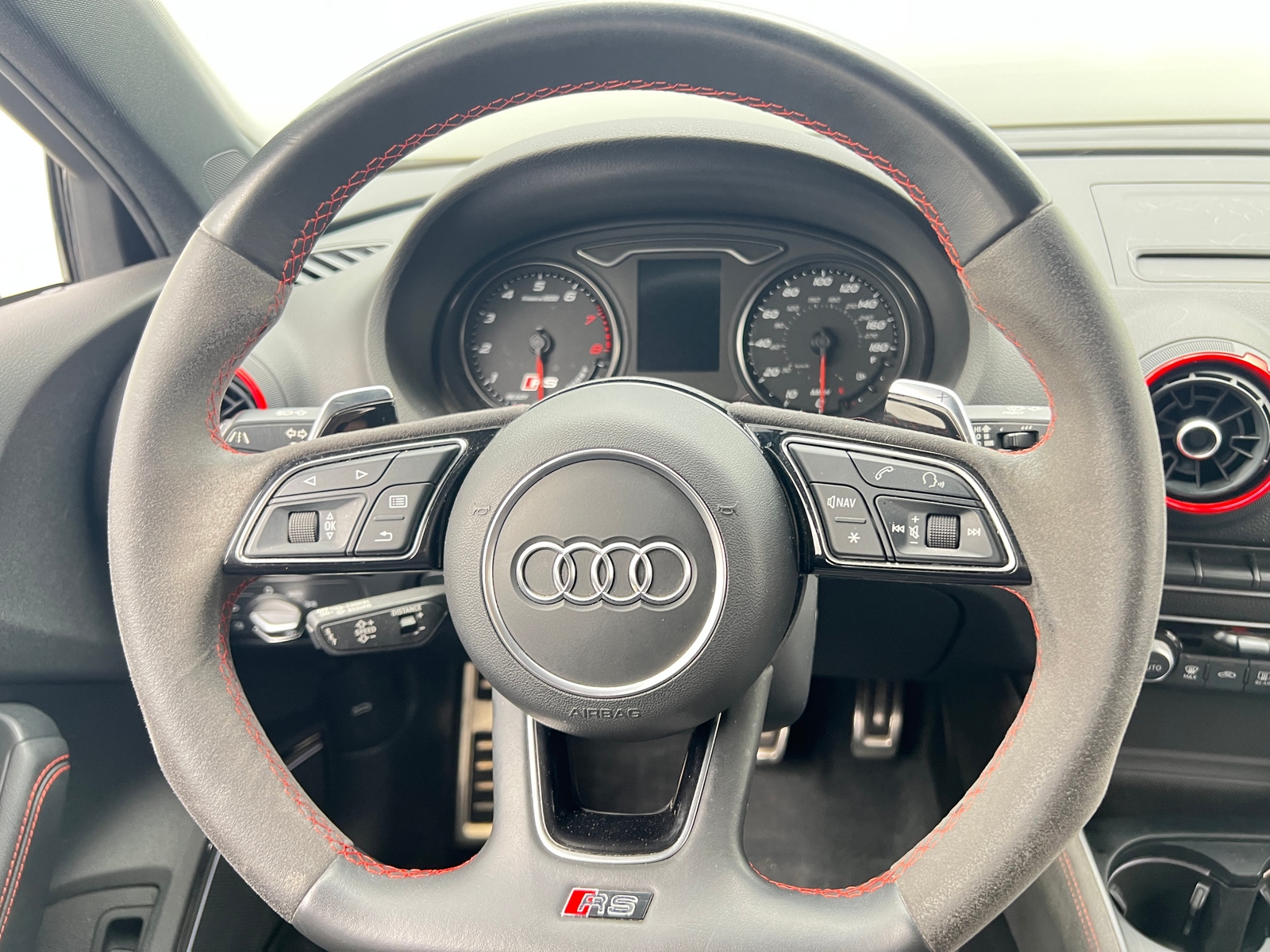 Thumbnail: 2020 Audi RS 3 - 4