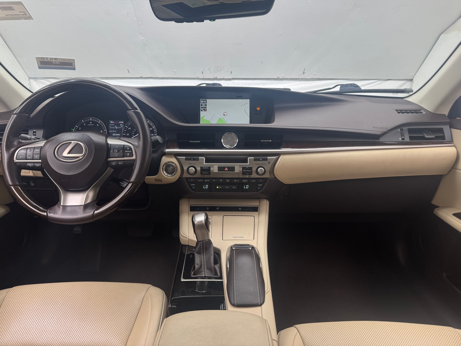 Thumbnail: 2017 Lexus ES - 2