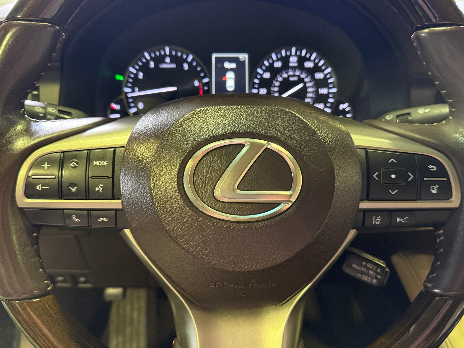 Thumbnail: 2017 Lexus ES - 4