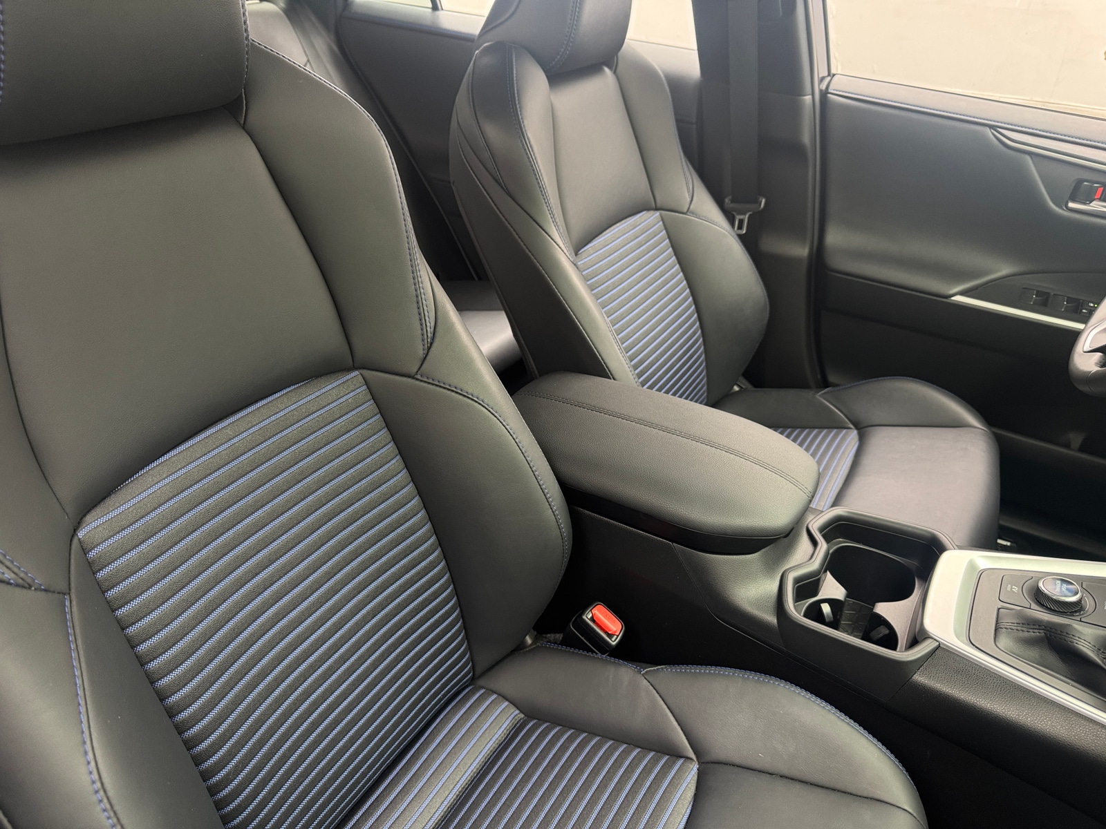 Thumbnail: 2021 Toyota RAV4 - 2
