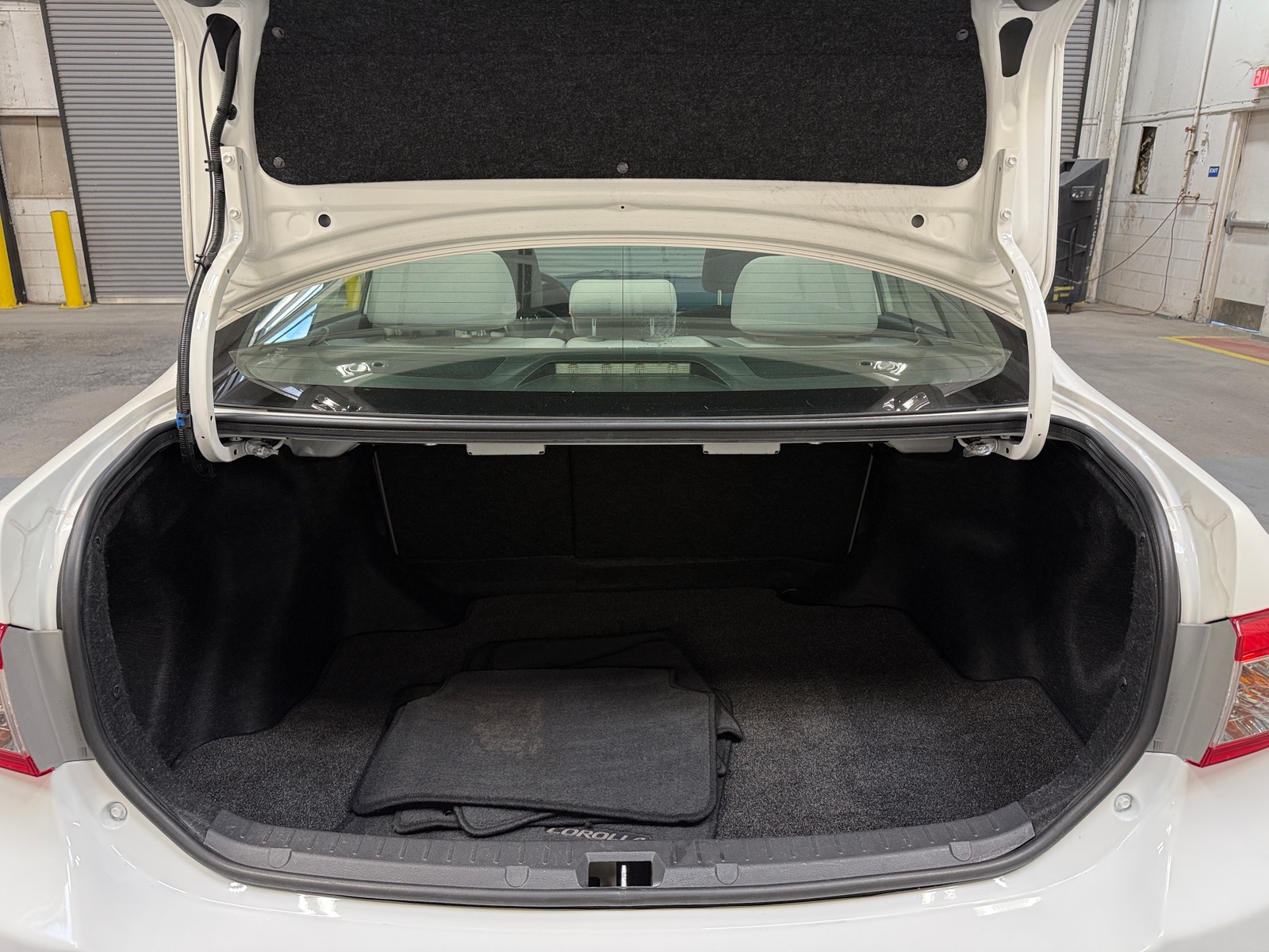 Thumbnail: 2011 Toyota Corolla - 7