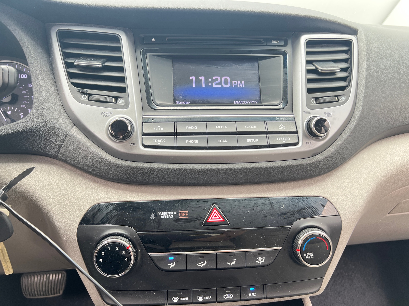 Thumbnail: 2017 Hyundai Tucson - 4
