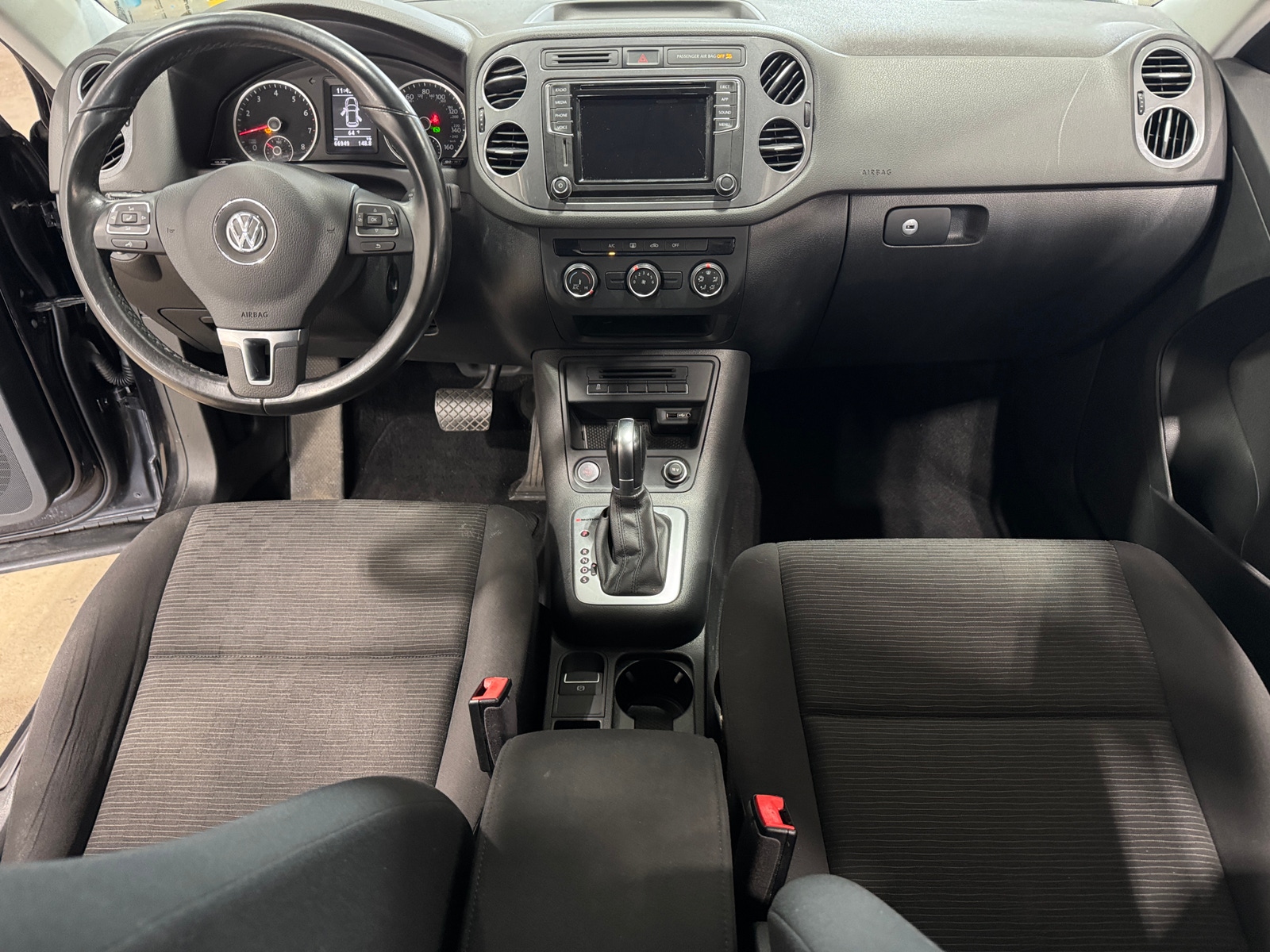 Thumbnail: 2018 Volkswagen Tiguan - 3