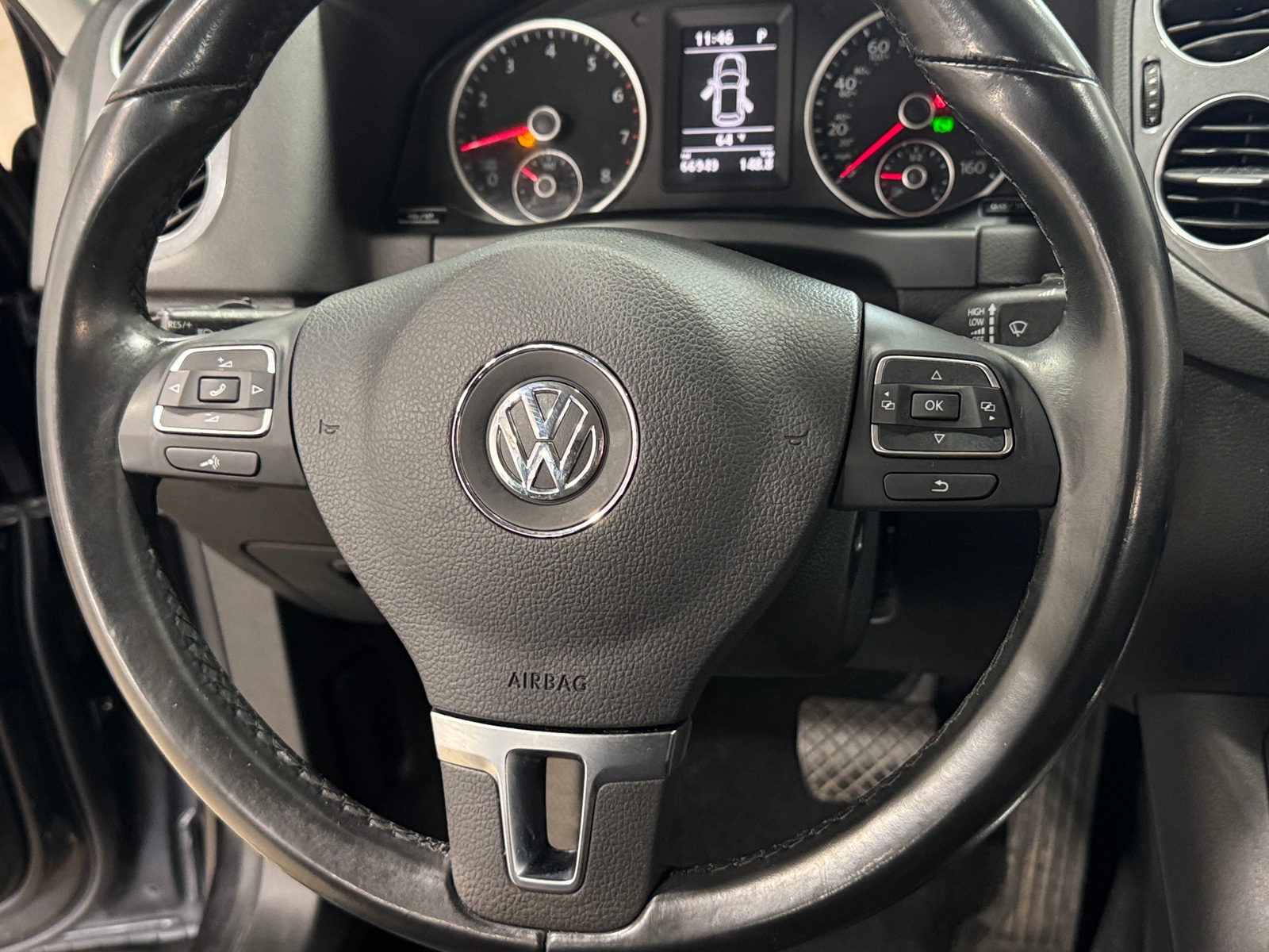 Thumbnail: 2018 Volkswagen Tiguan - 5