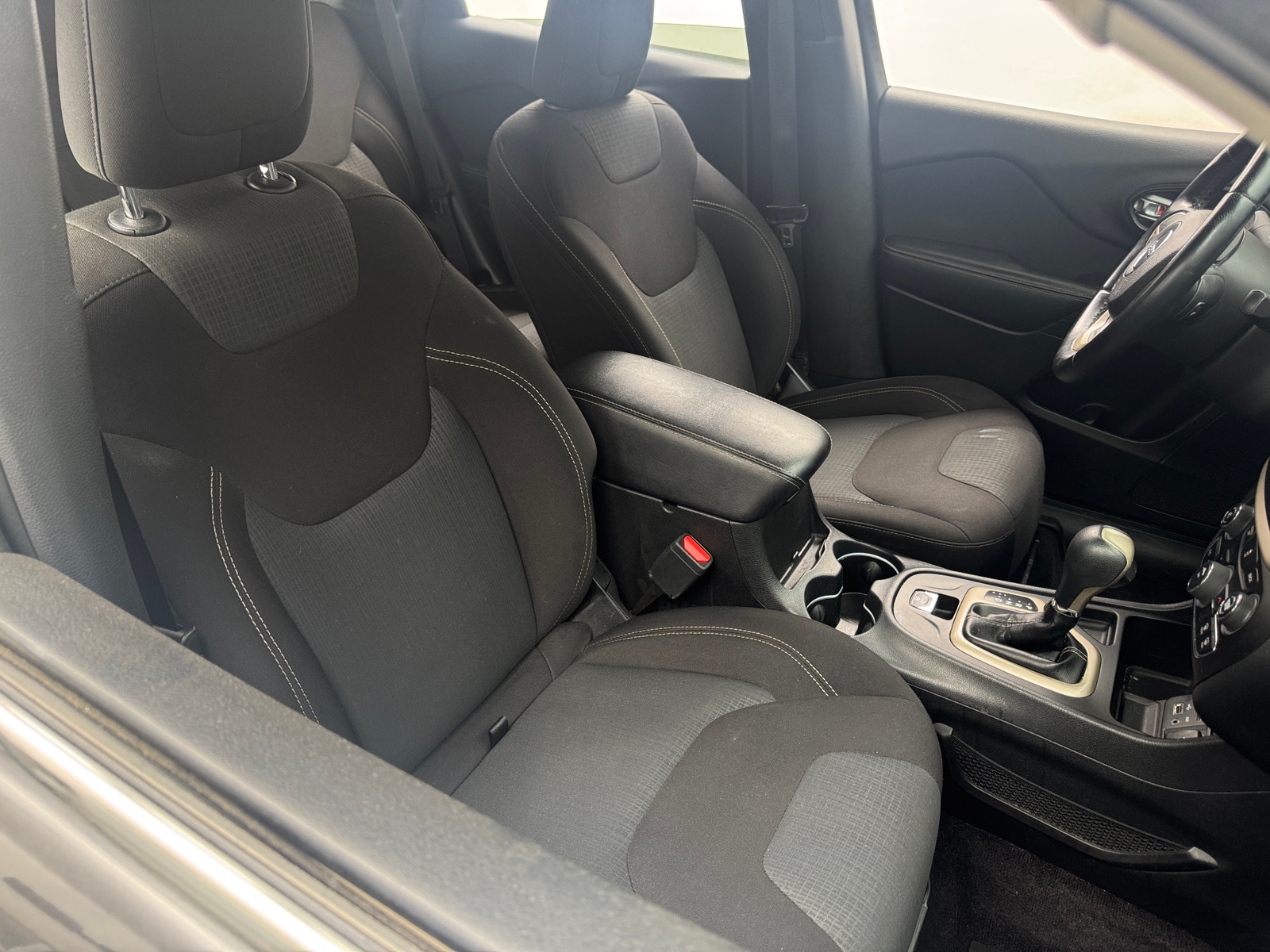 Thumbnail: 2016 Jeep Cherokee - 2