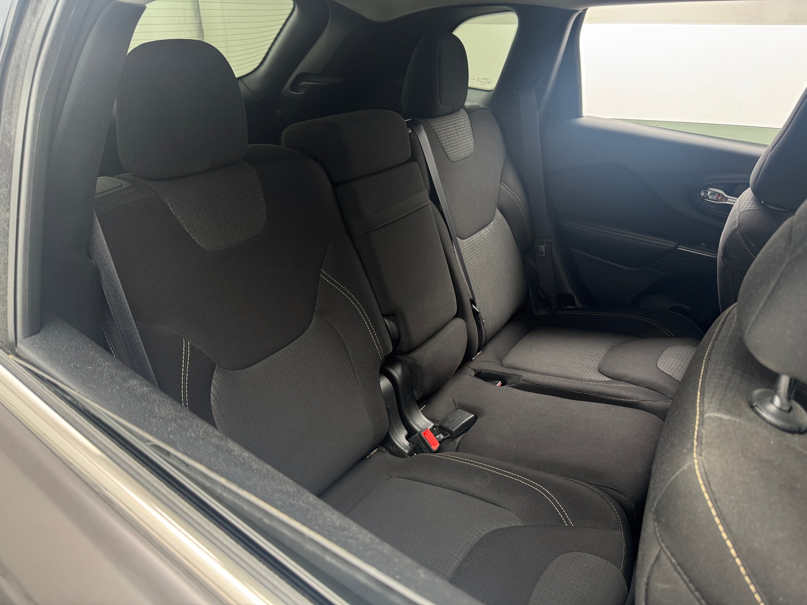 Thumbnail: 2016 Jeep Cherokee - 6
