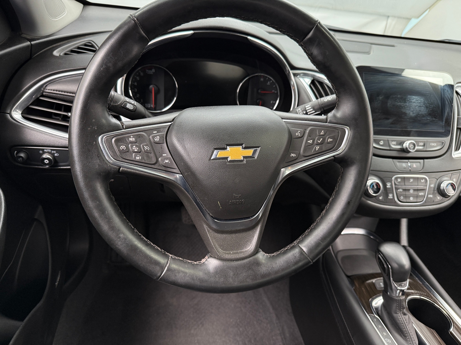 Thumbnail: 2024 Chevrolet Malibu - 4