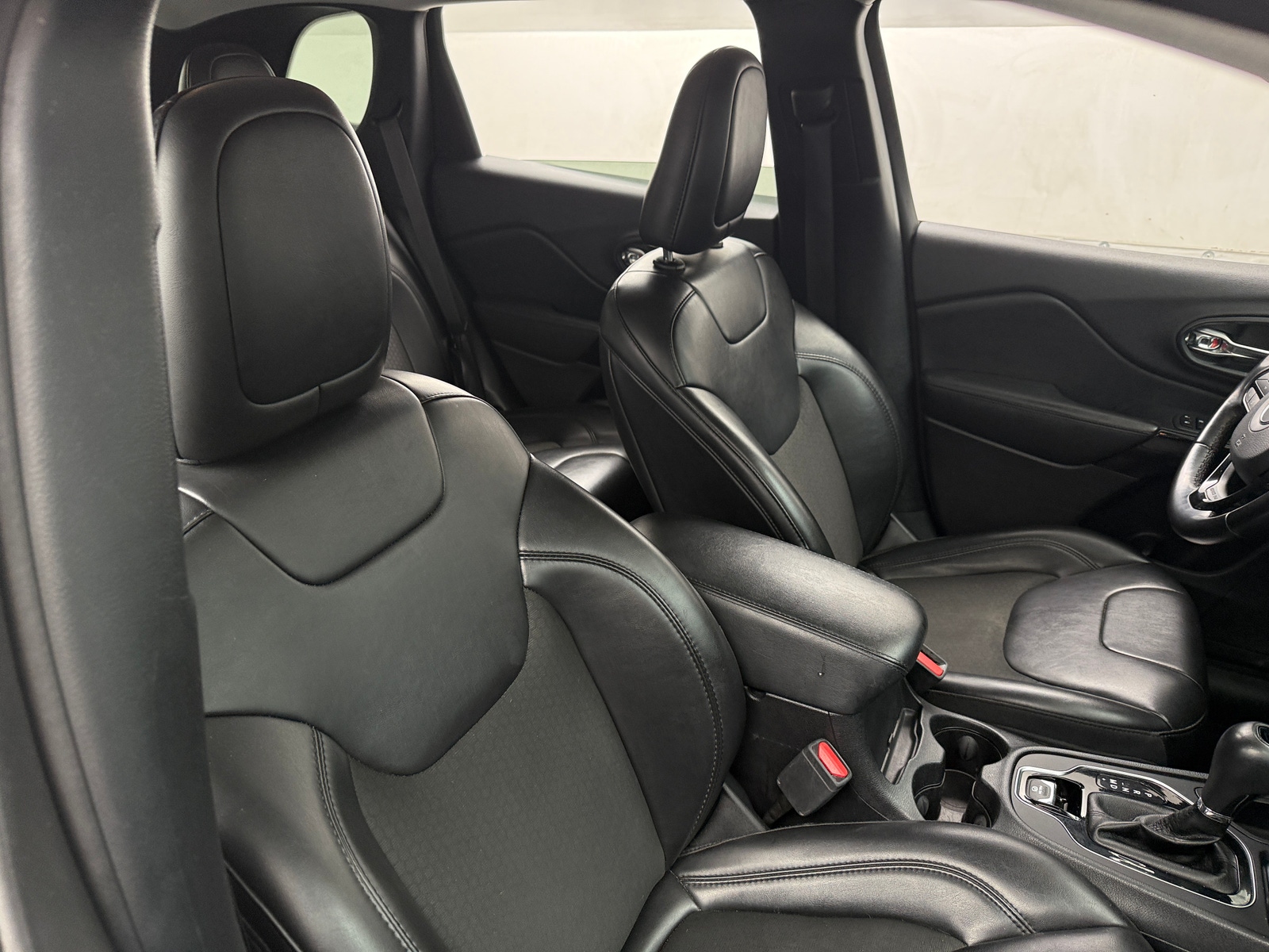 Thumbnail: 2020 Jeep Cherokee - 2