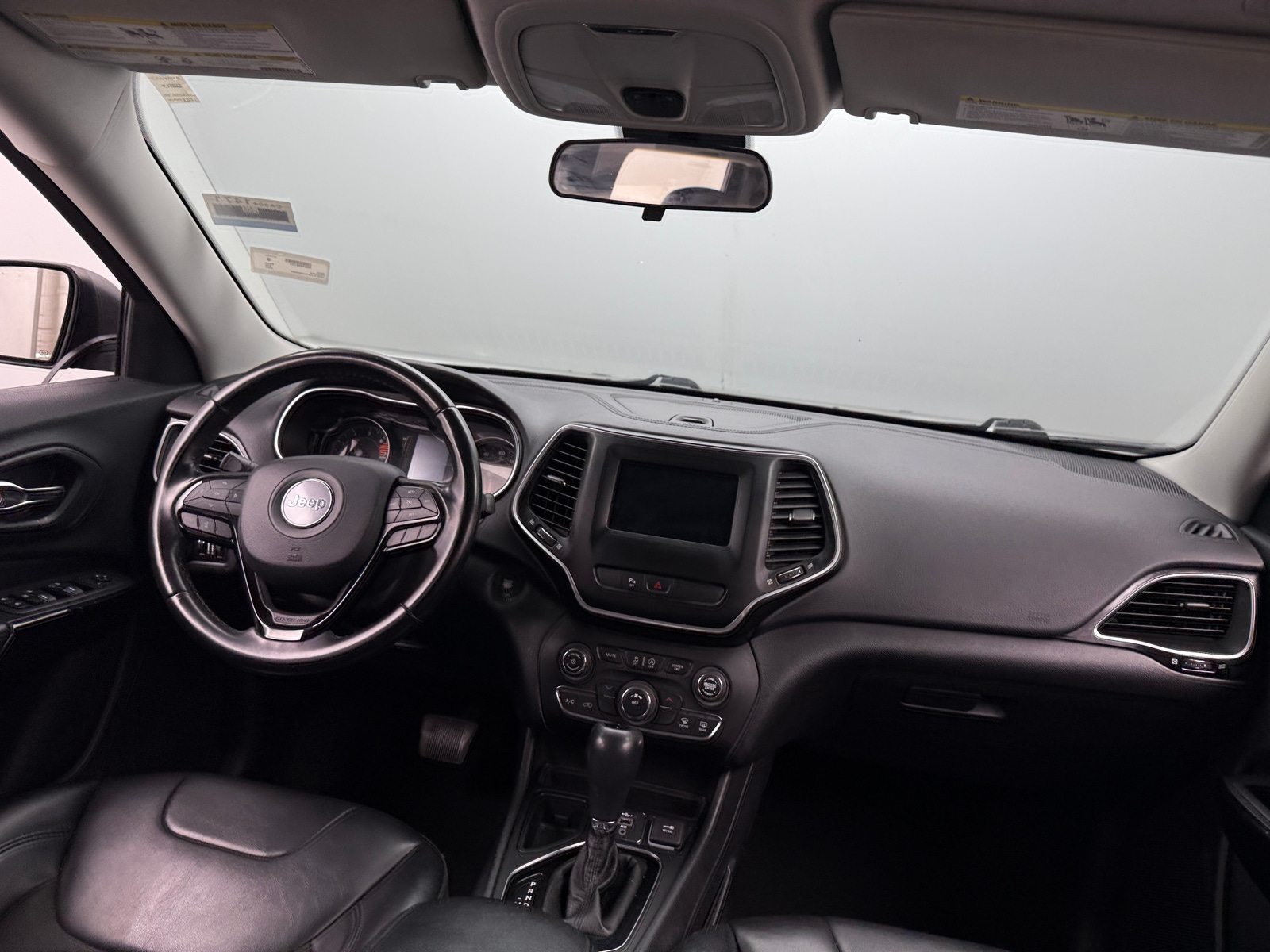 Thumbnail: 2020 Jeep Cherokee - 3
