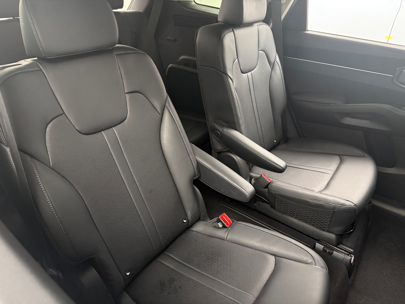Thumbnail: 2022 Kia Sorento - 5