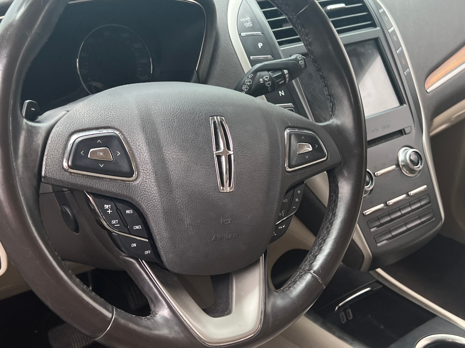 Thumbnail: 2017 Lincoln MKC - 3
