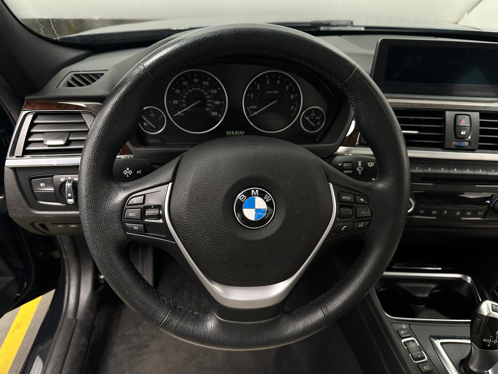 Thumbnail: 2015 BMW 3 Series - 4