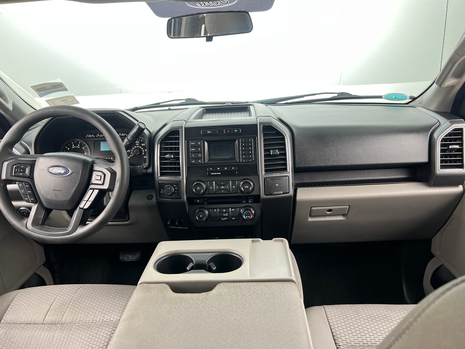 Thumbnail: 2018 Ford Econoline - 3