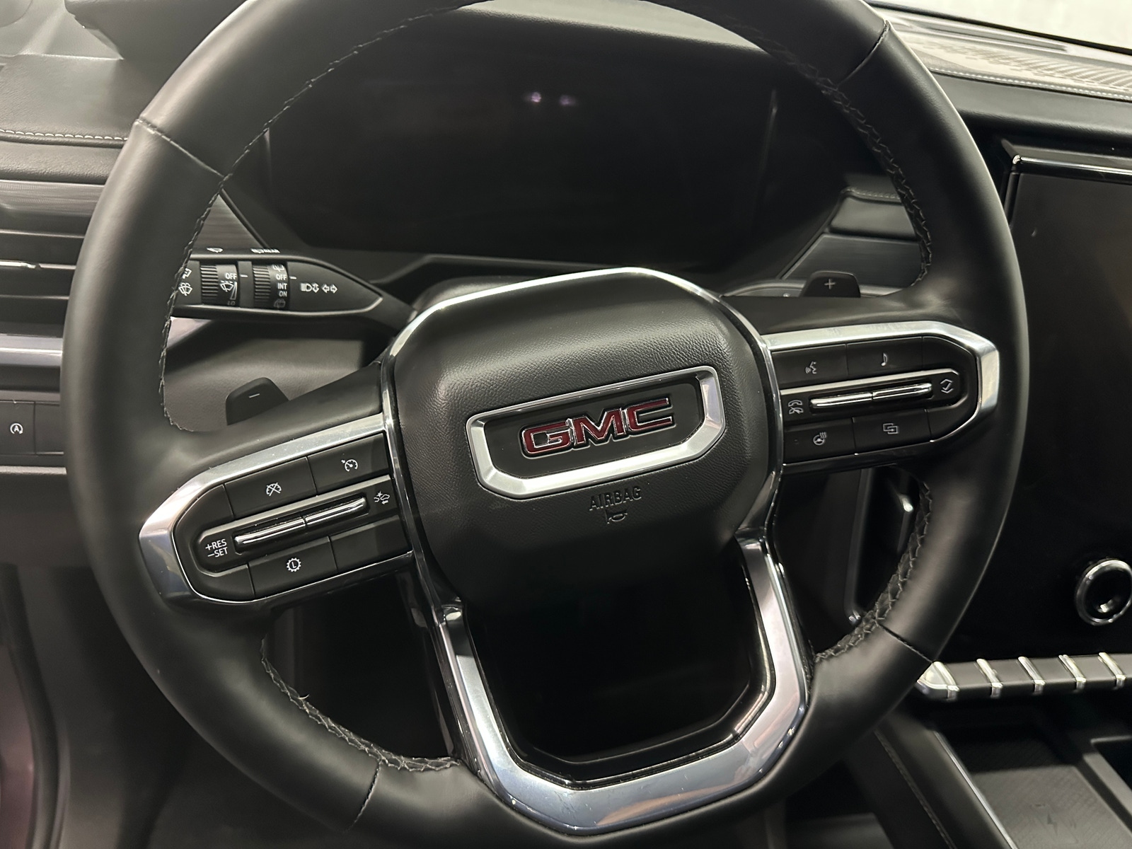 Thumbnail: 2025 GMC Acadia - 5