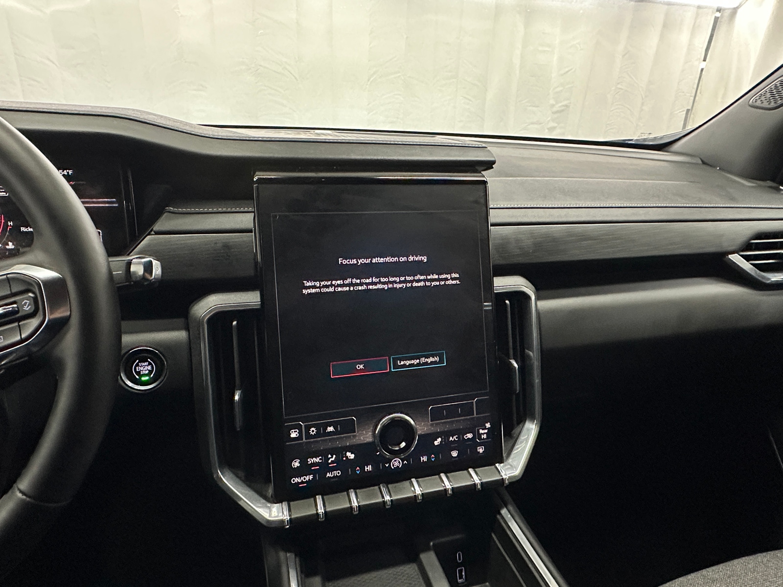 Thumbnail: 2025 GMC Acadia - 4
