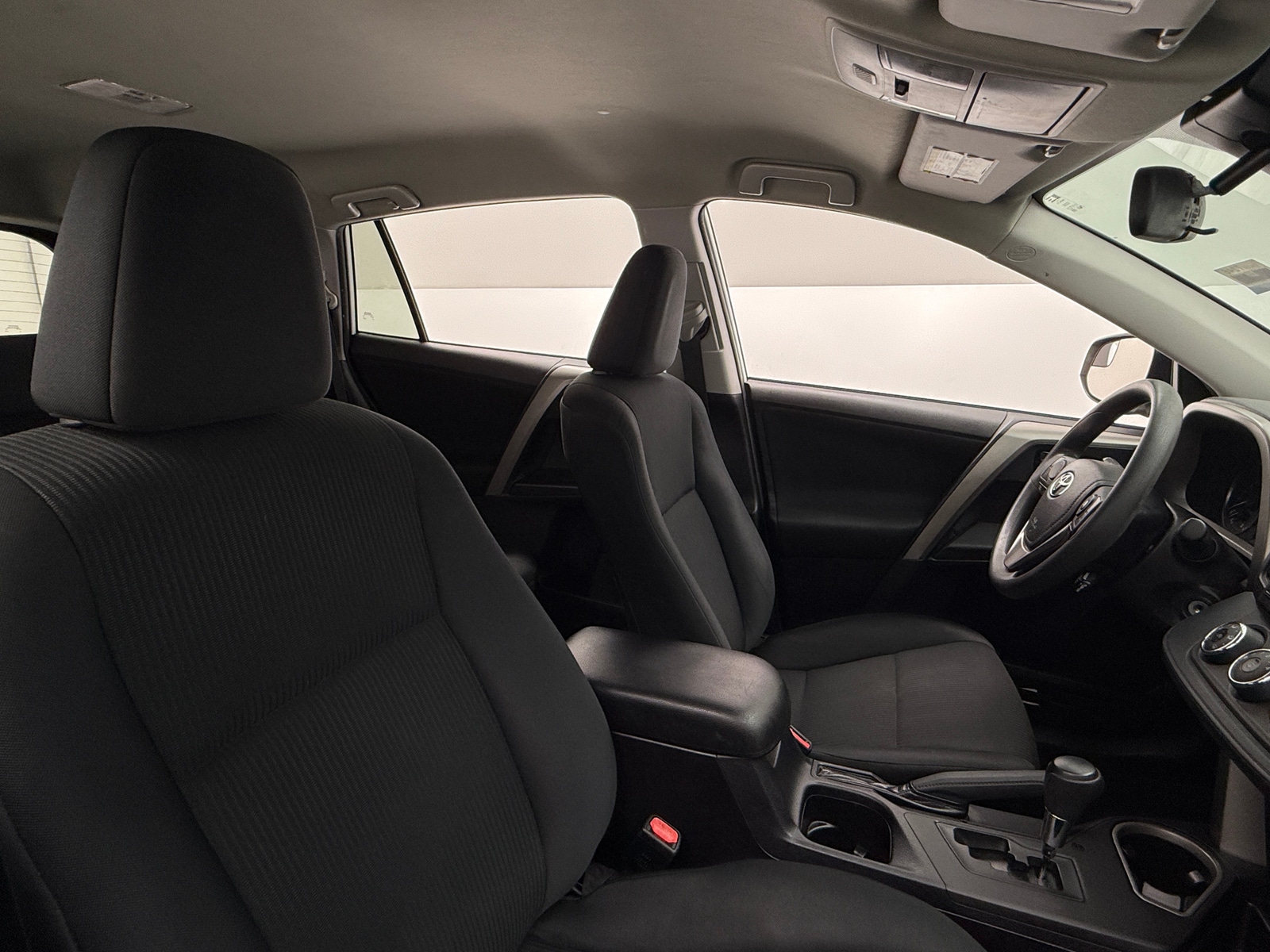 Thumbnail: 2018 Toyota RAV4 - 2