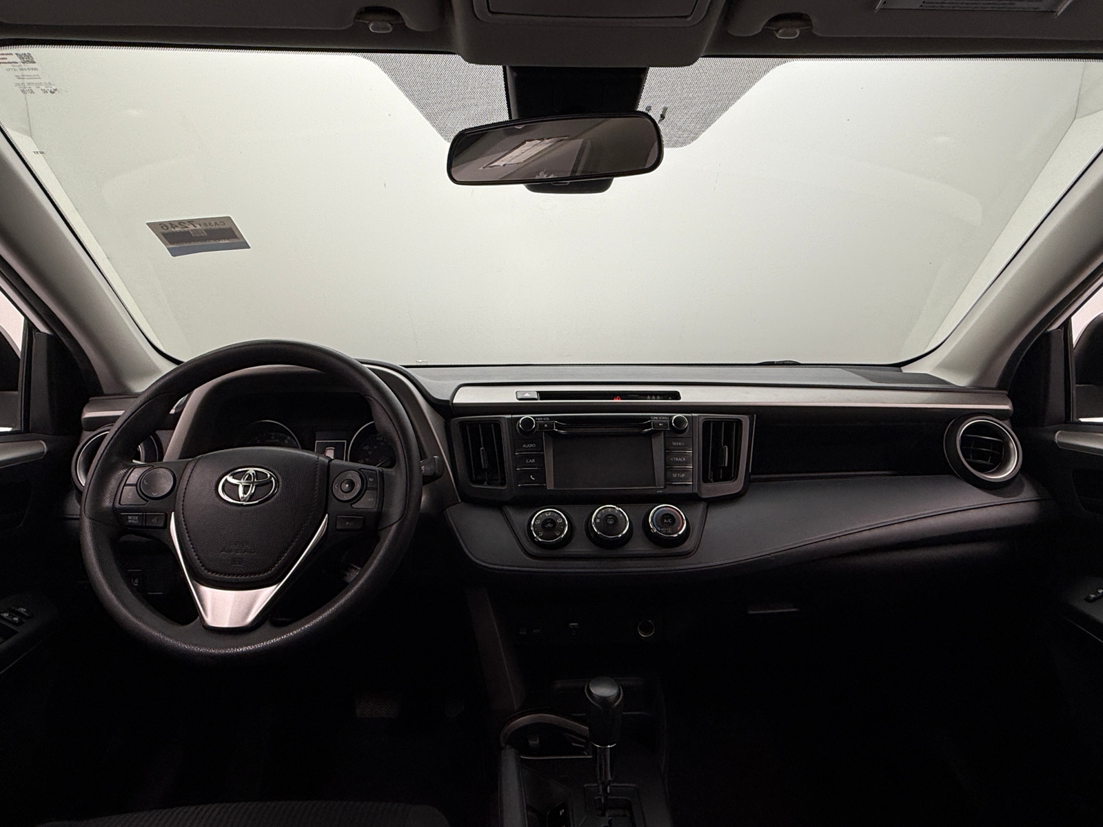 Thumbnail: 2018 Toyota RAV4 - 3