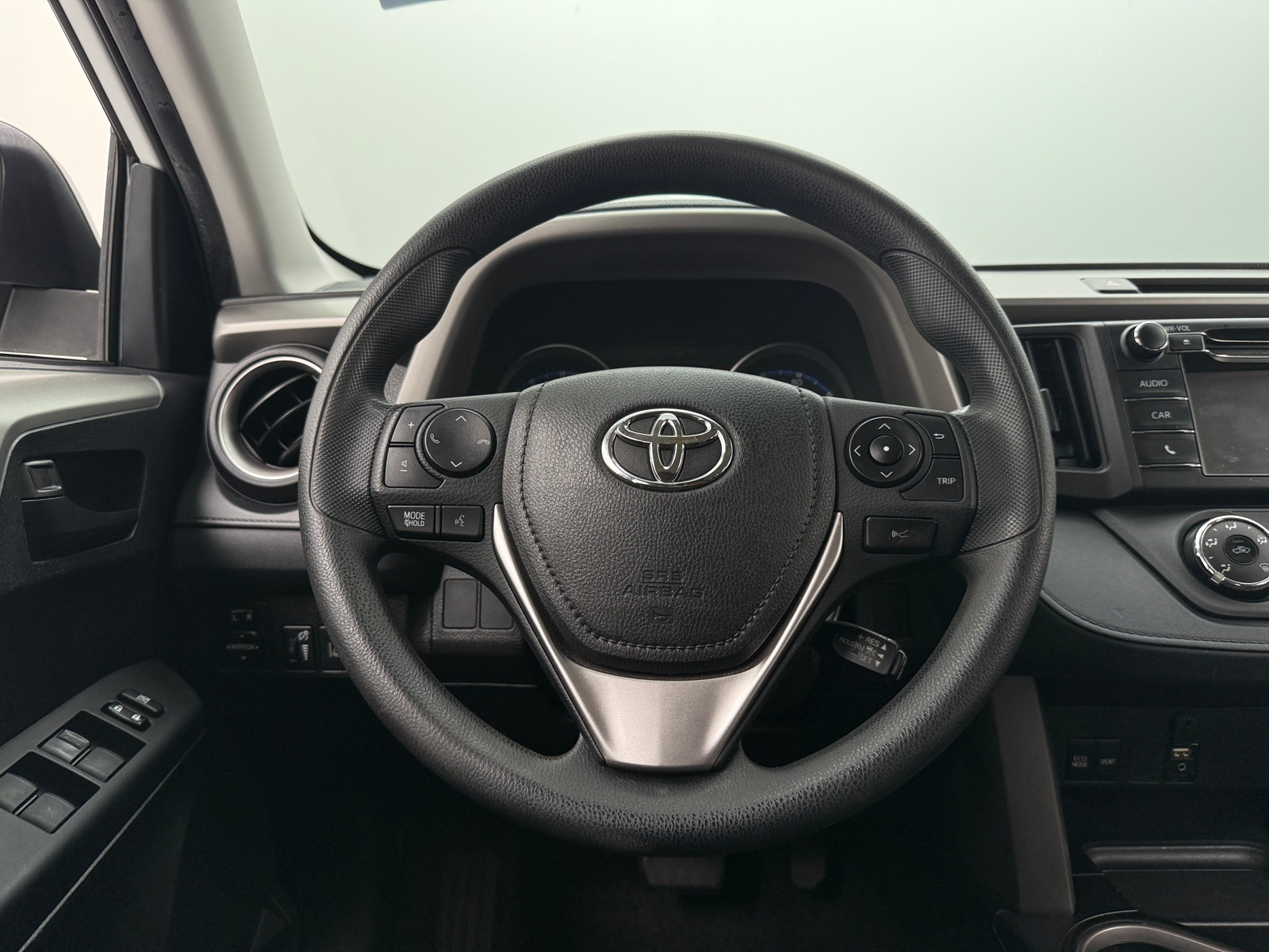 Thumbnail: 2018 Toyota RAV4 - 5