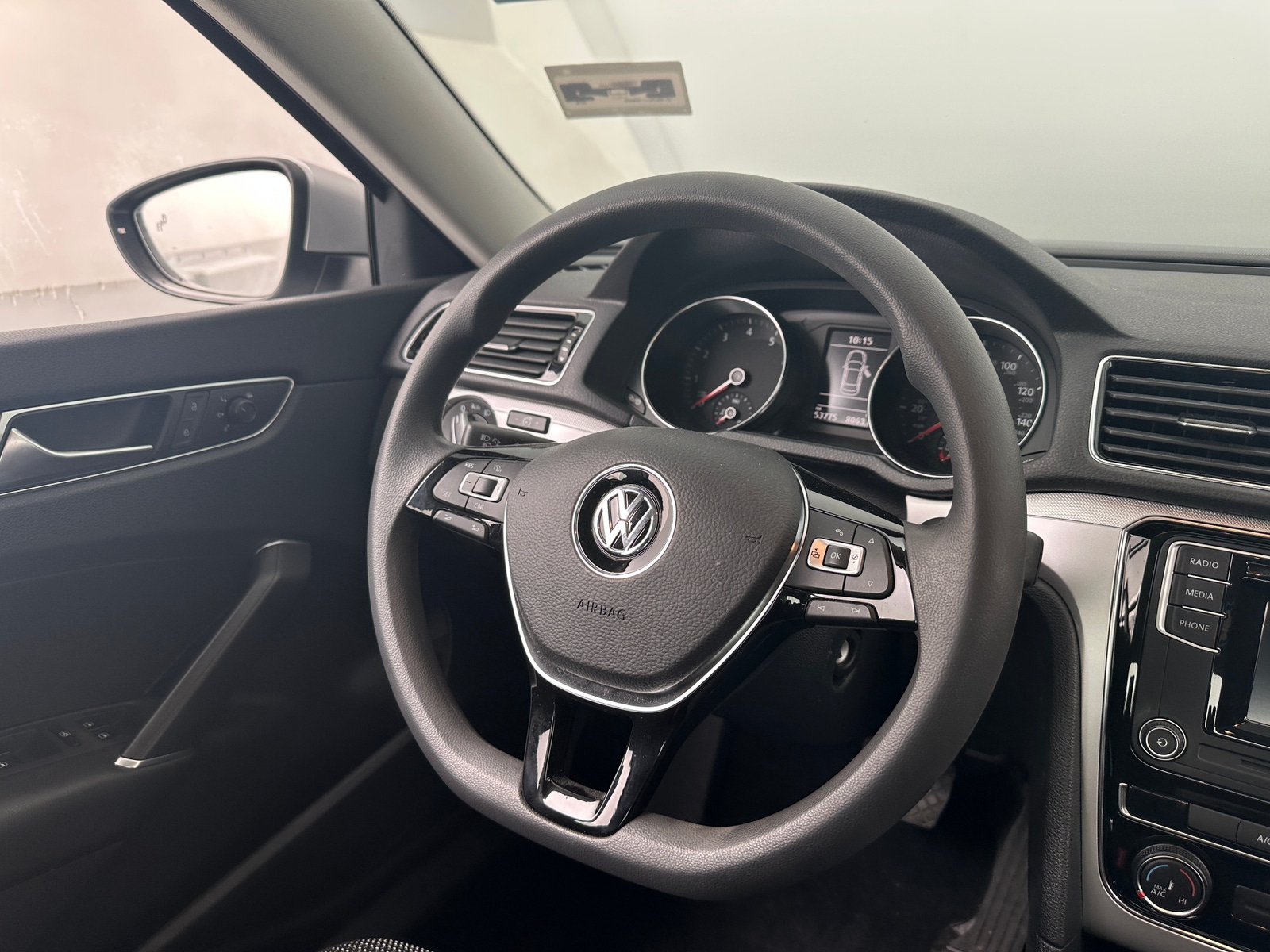Thumbnail: 2018 Volkswagen Passat - 5