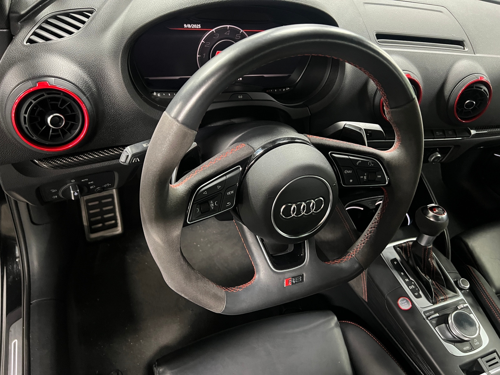 Thumbnail: 2018 Audi RS 3 - 4