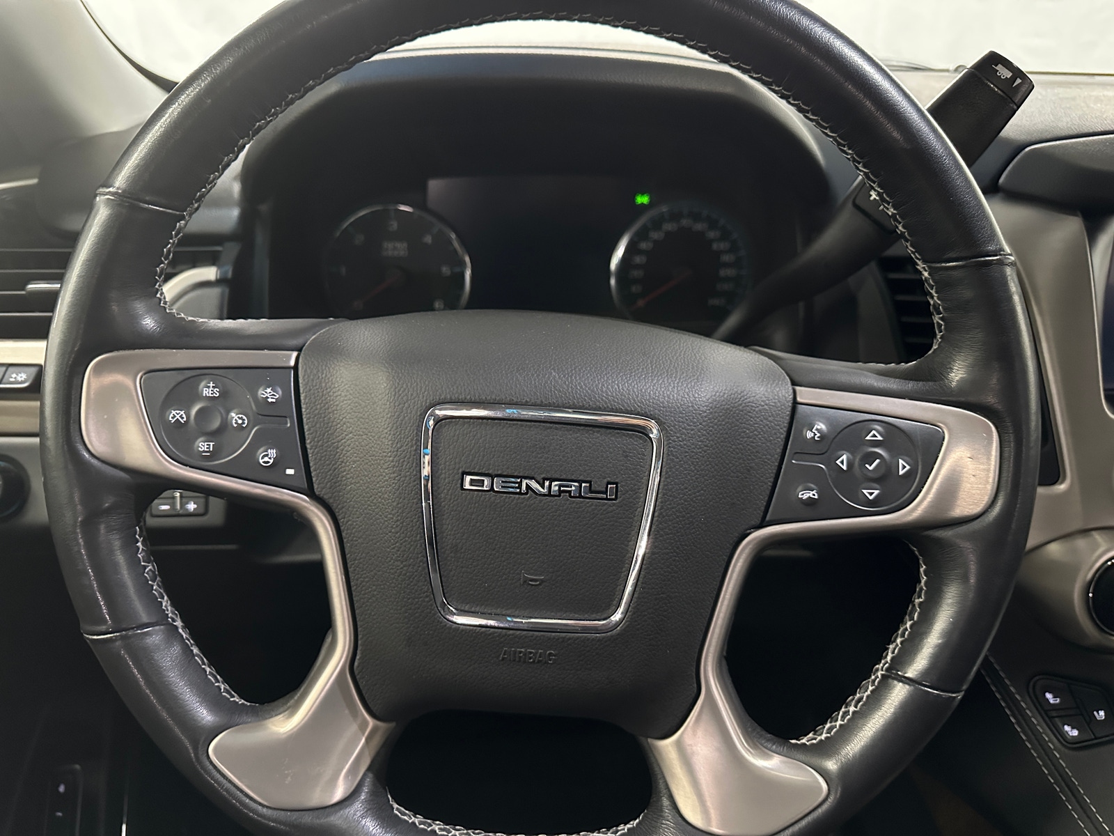 Thumbnail: 2020 GMC Yukon - 4