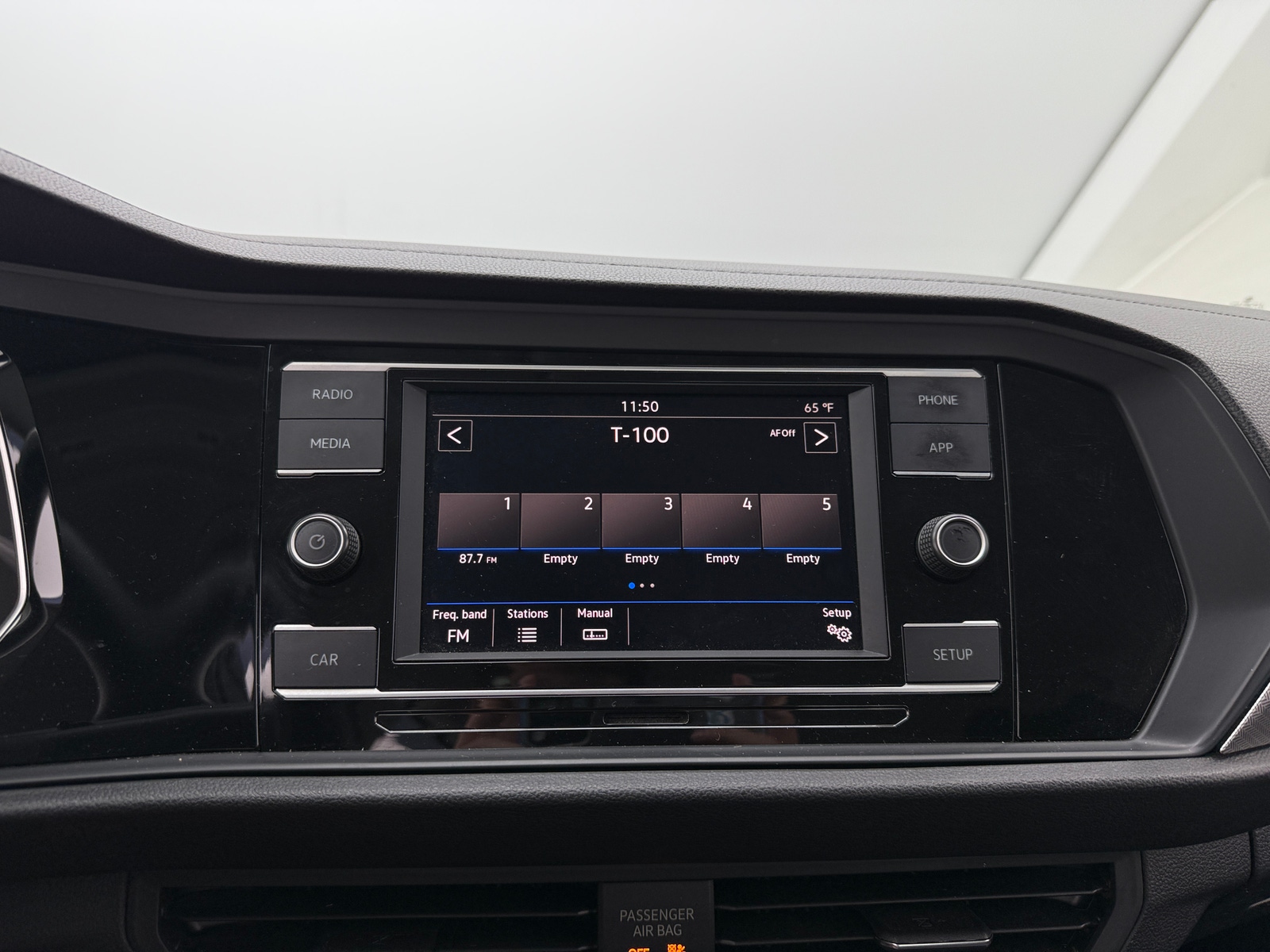 Thumbnail: 2019 Volkswagen Jetta - 4