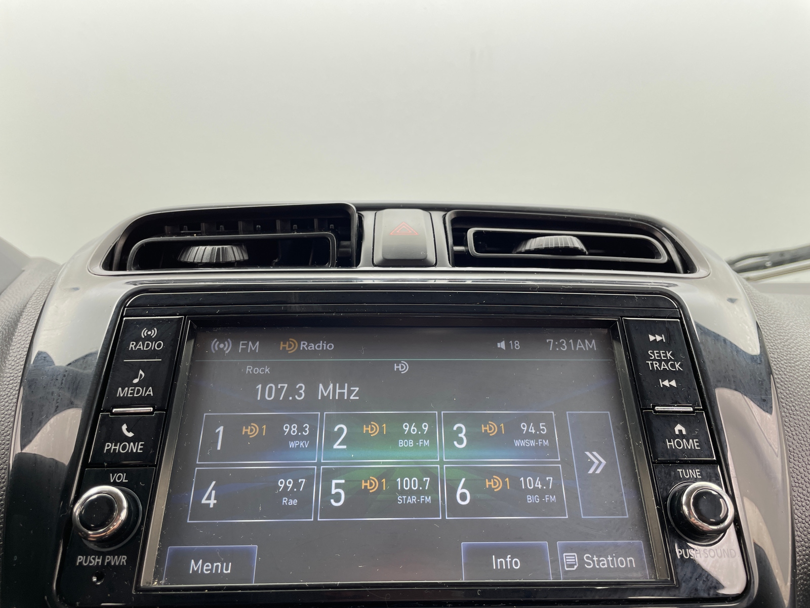 Thumbnail: 2018 Mitsubishi Mirage G4 - 4