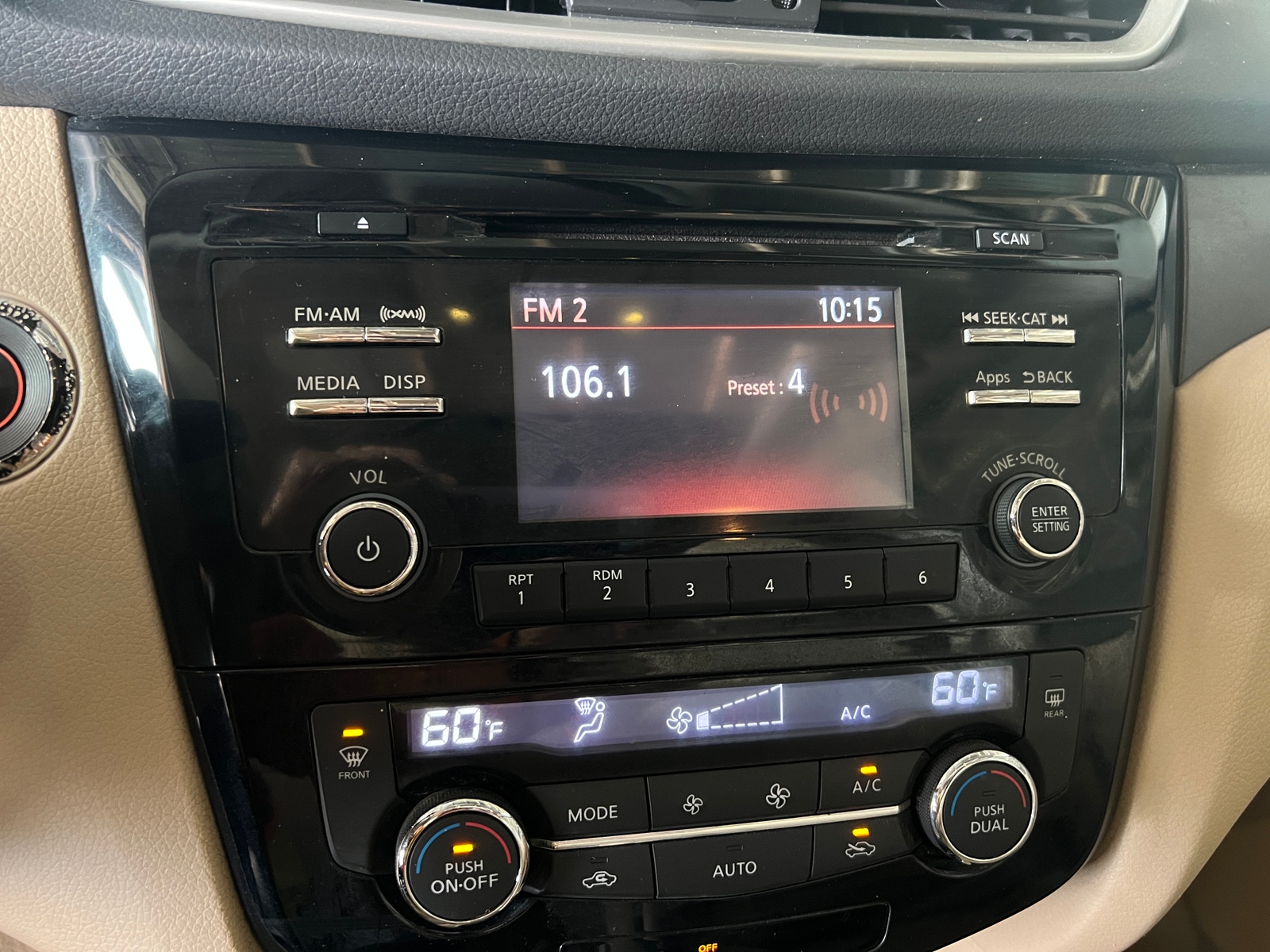 Thumbnail: 2015 Nissan Rogue - 4