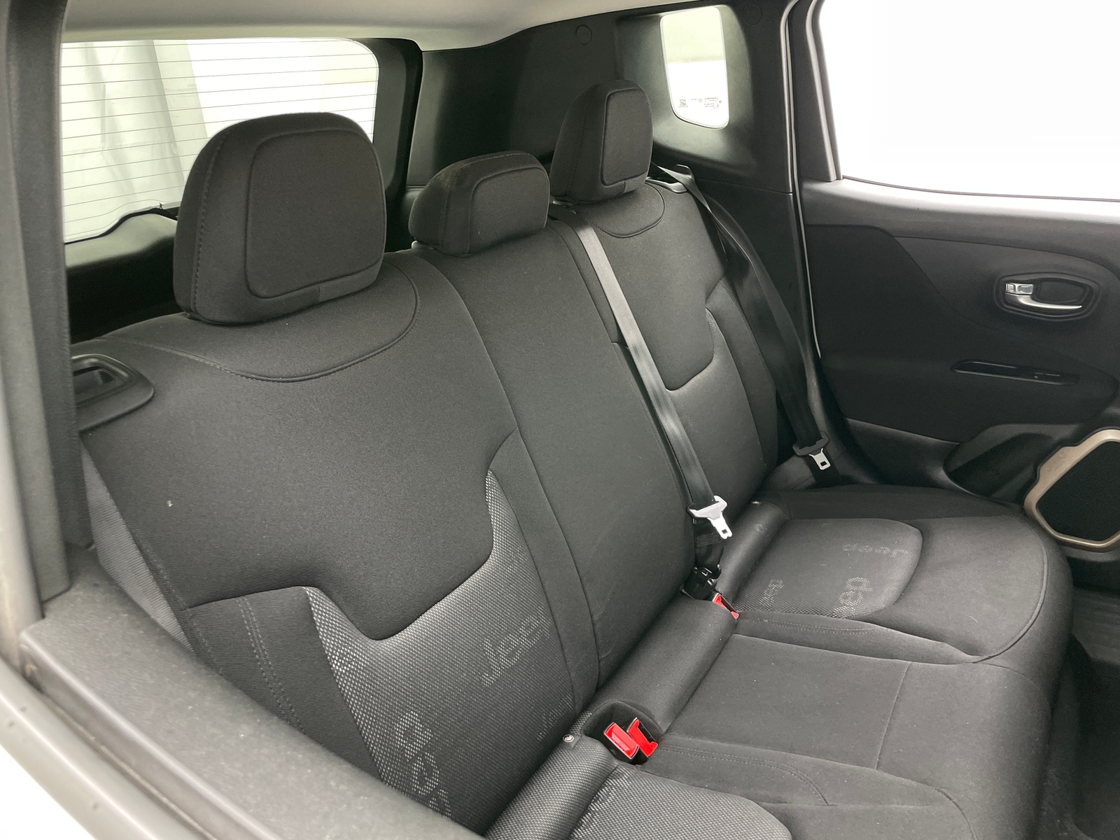 Thumbnail: 2017 Jeep Renegade - 6