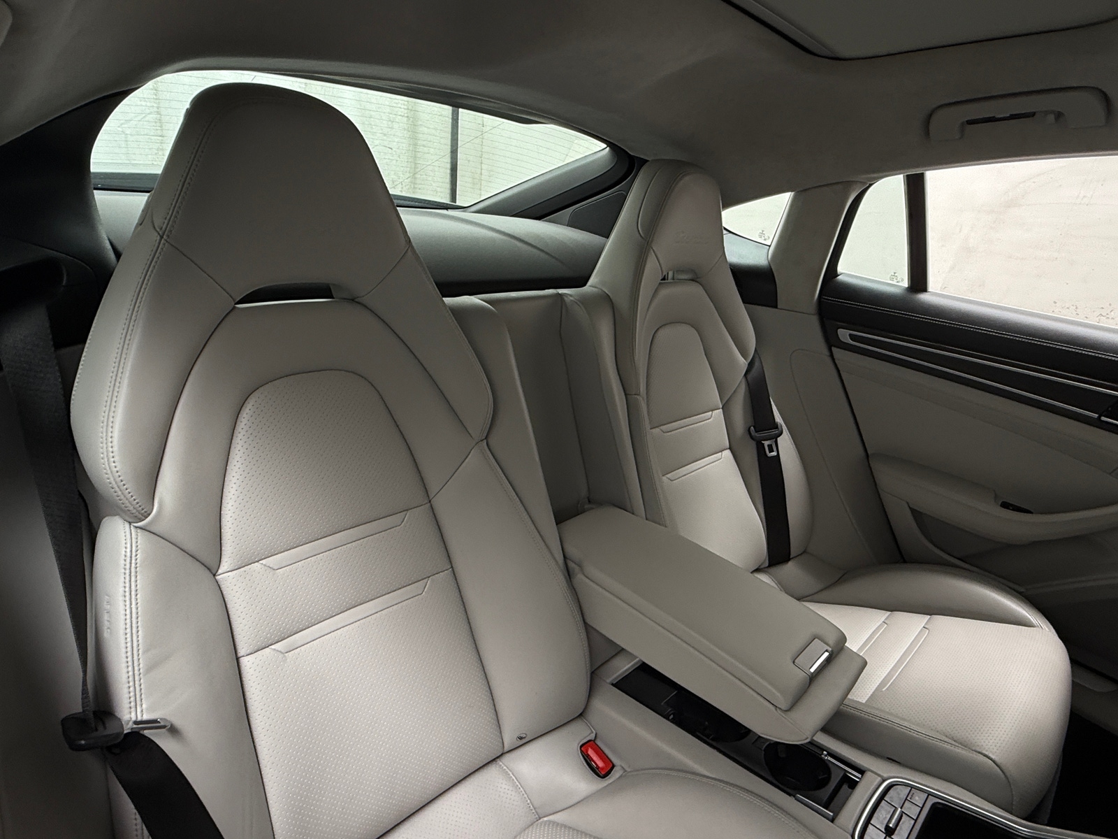 Thumbnail: 2017 Porsche Panamera - 5