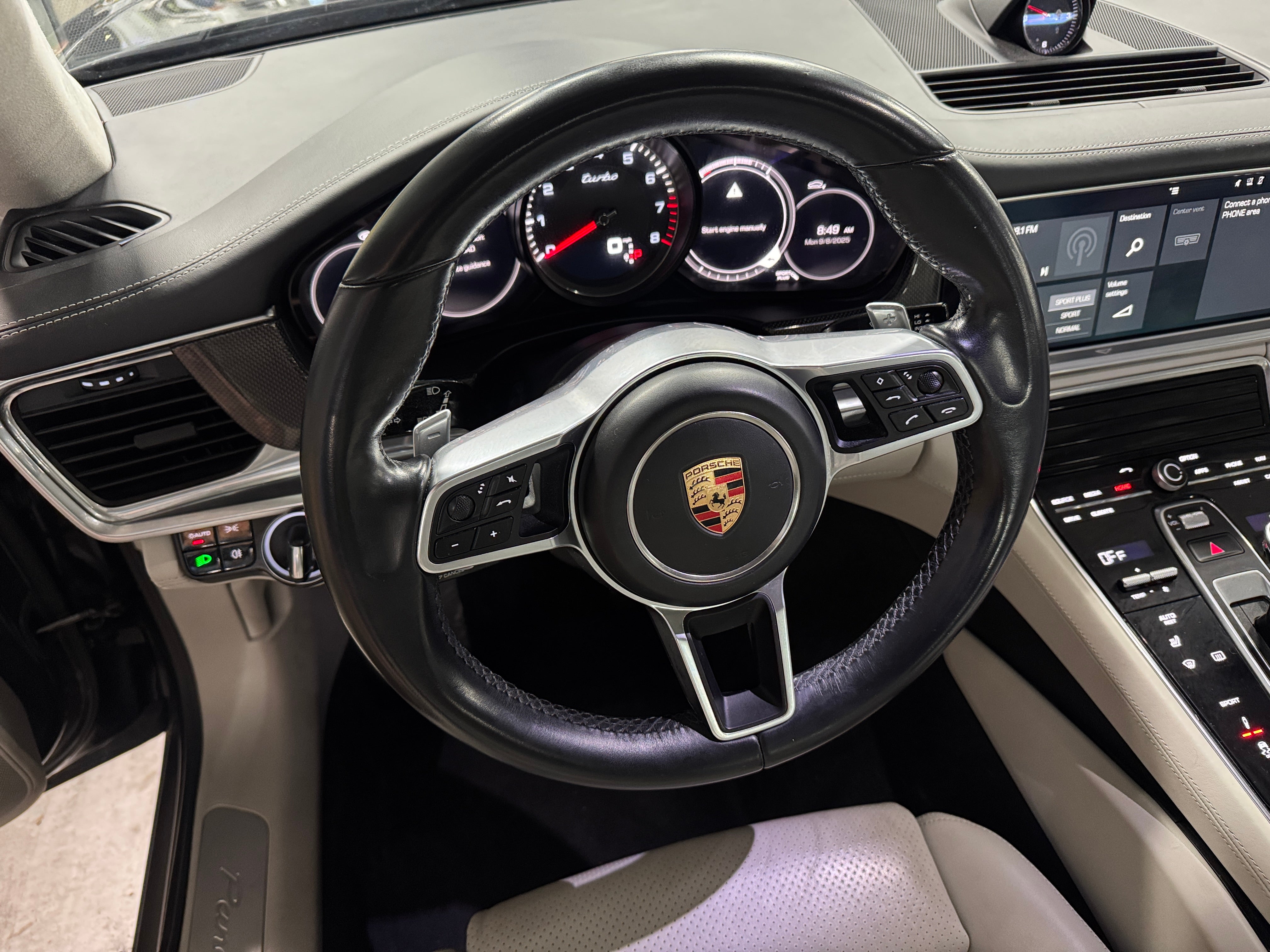 Thumbnail: 2017 Porsche Panamera - 4