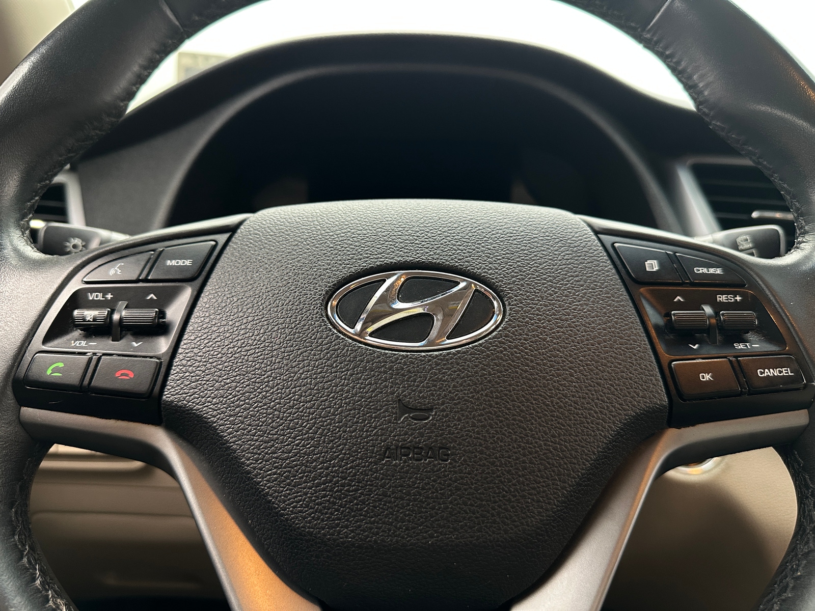Thumbnail: 2016 Hyundai Tucson - 5